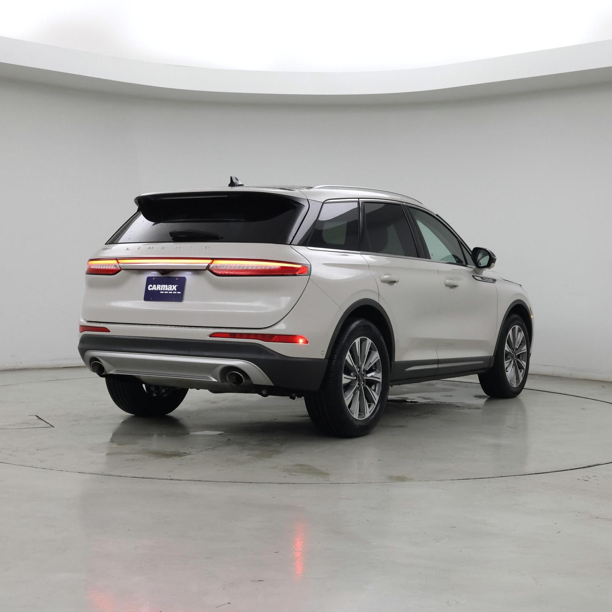 Thumbnail: 2022 Lincoln Corsair - 8