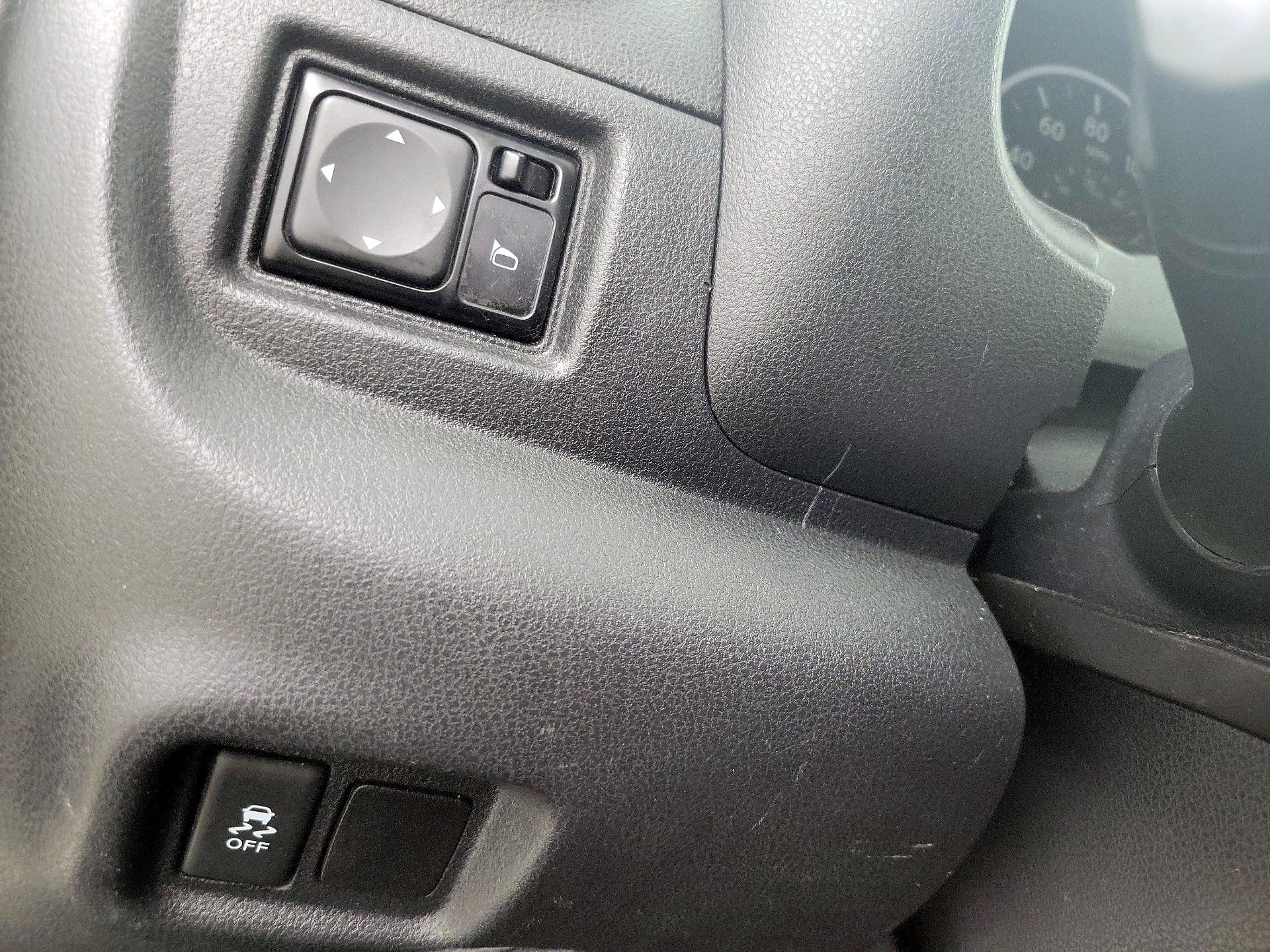 Thumbnail: 2018 Nissan Versa - 13