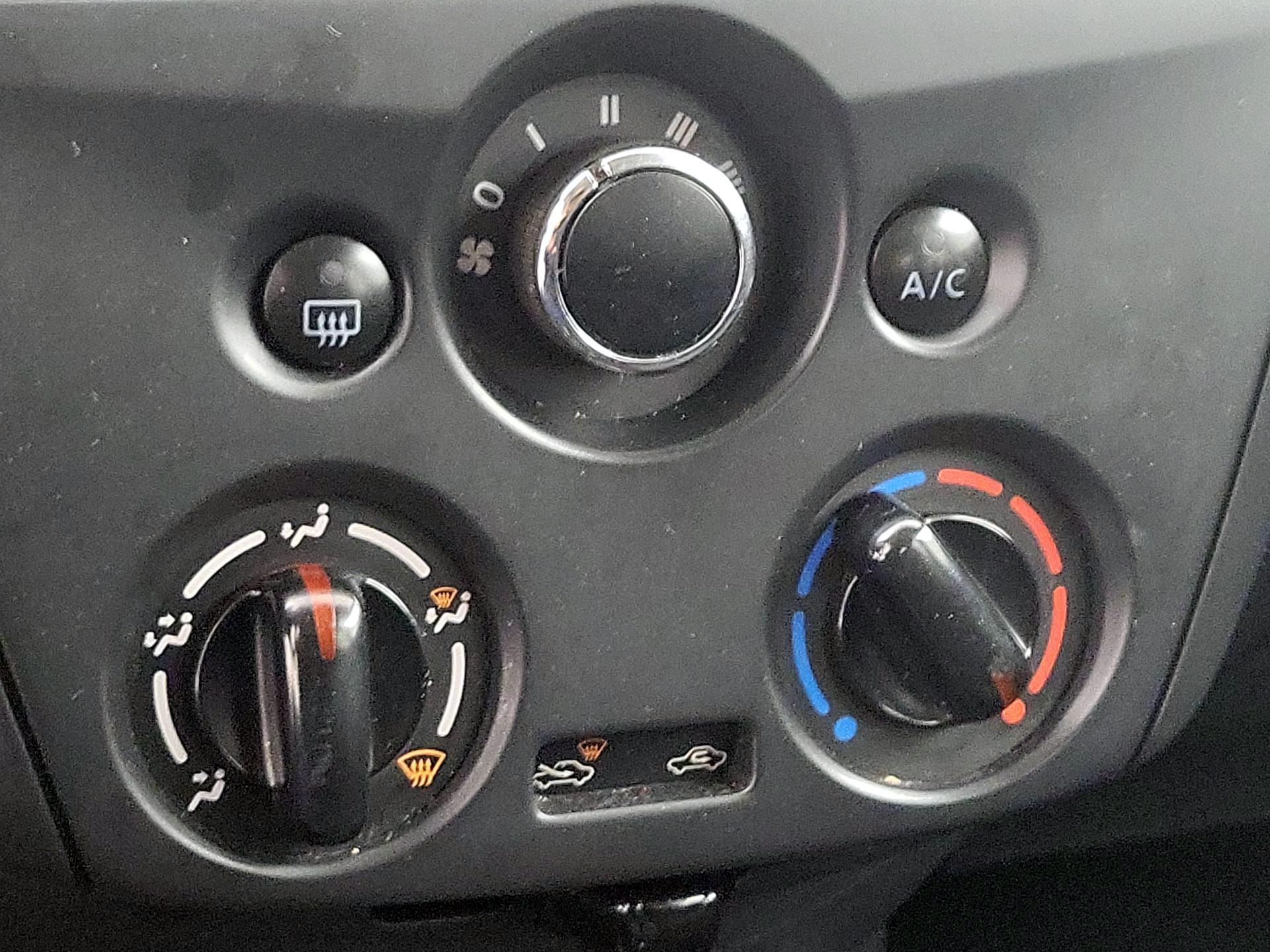 Thumbnail: 2018 Nissan Versa - 15