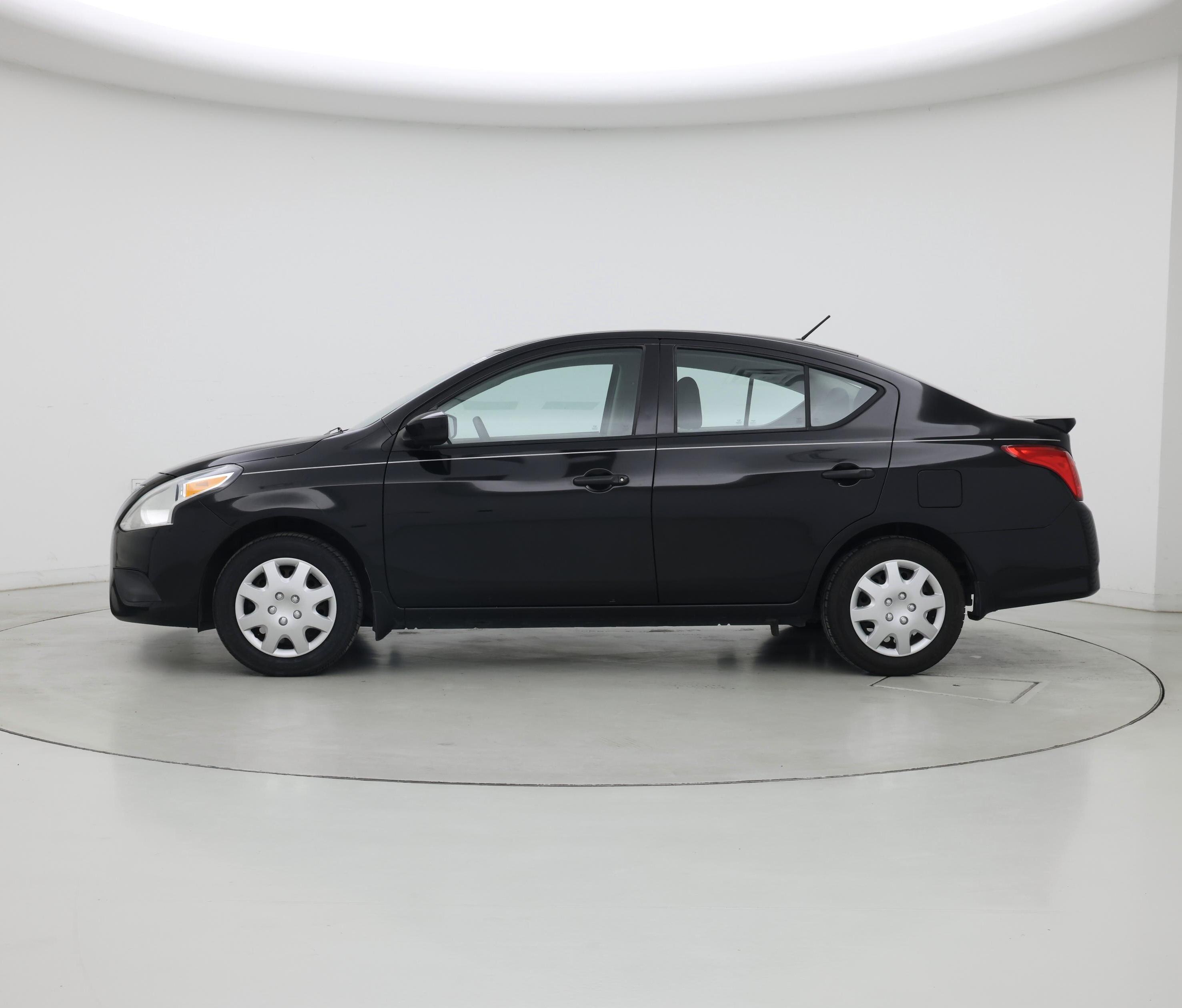 Thumbnail: 2018 Nissan Versa - 3