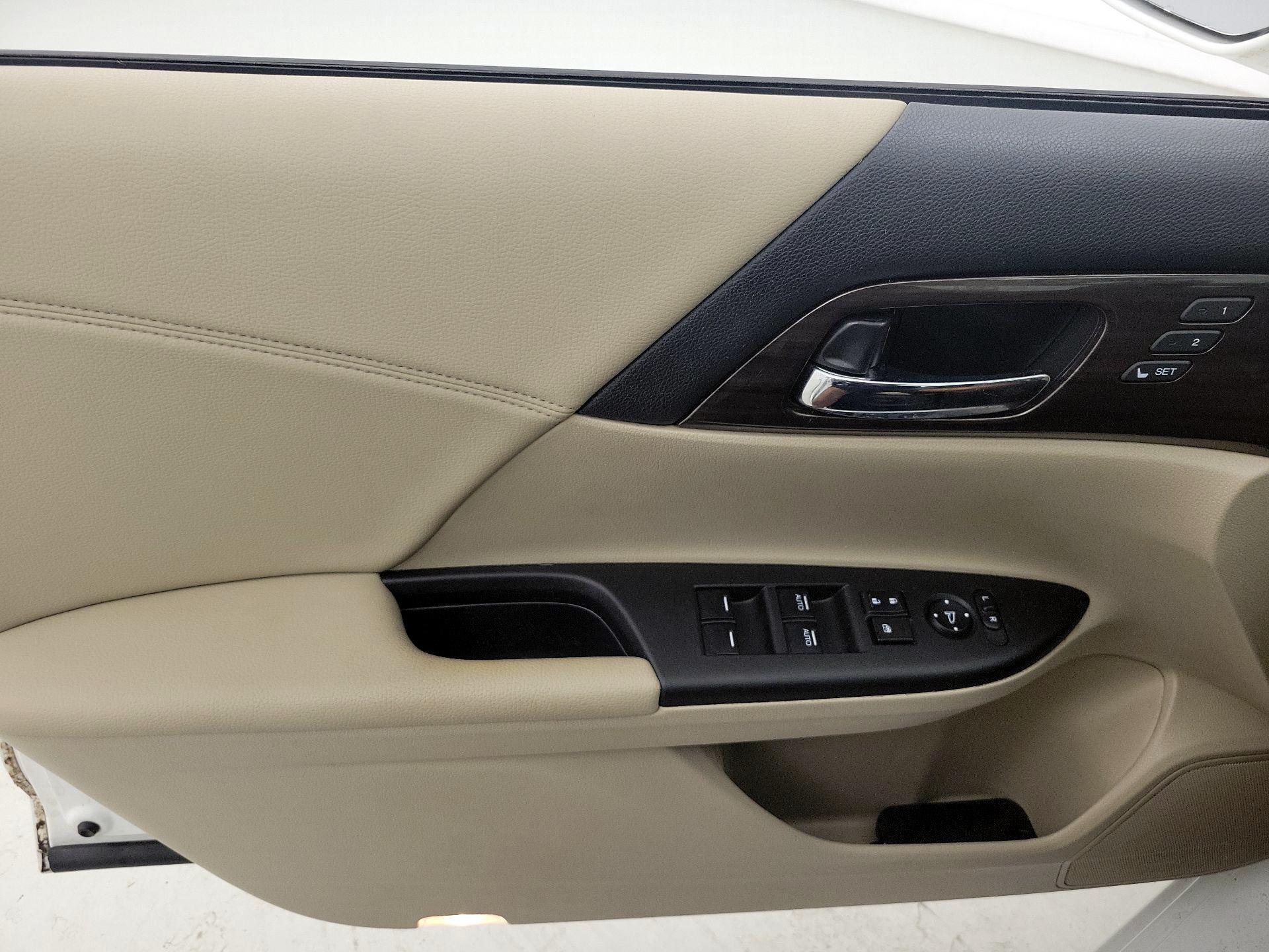Thumbnail: 2016 Honda Accord - 12
