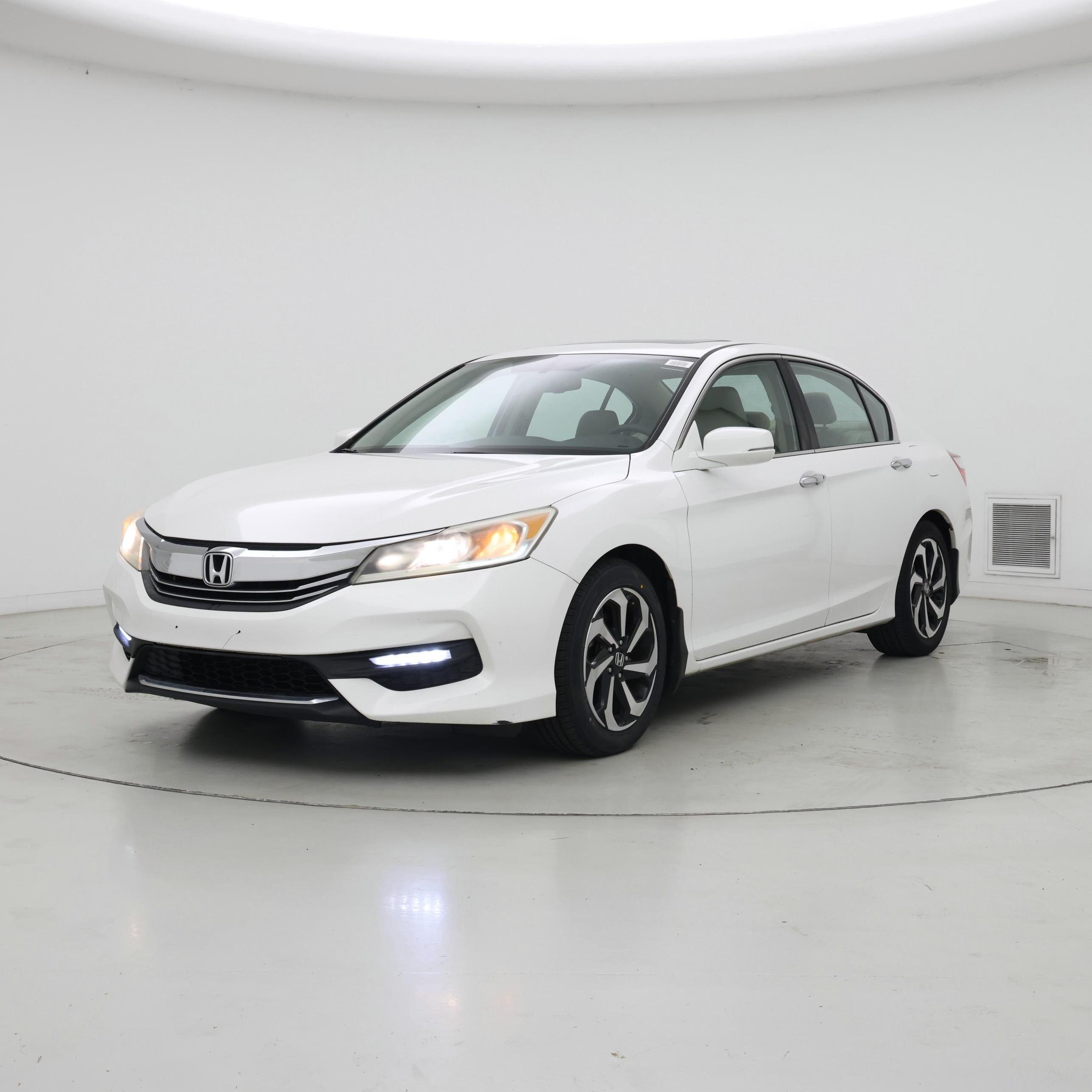 Thumbnail: 2016 Honda Accord - 4