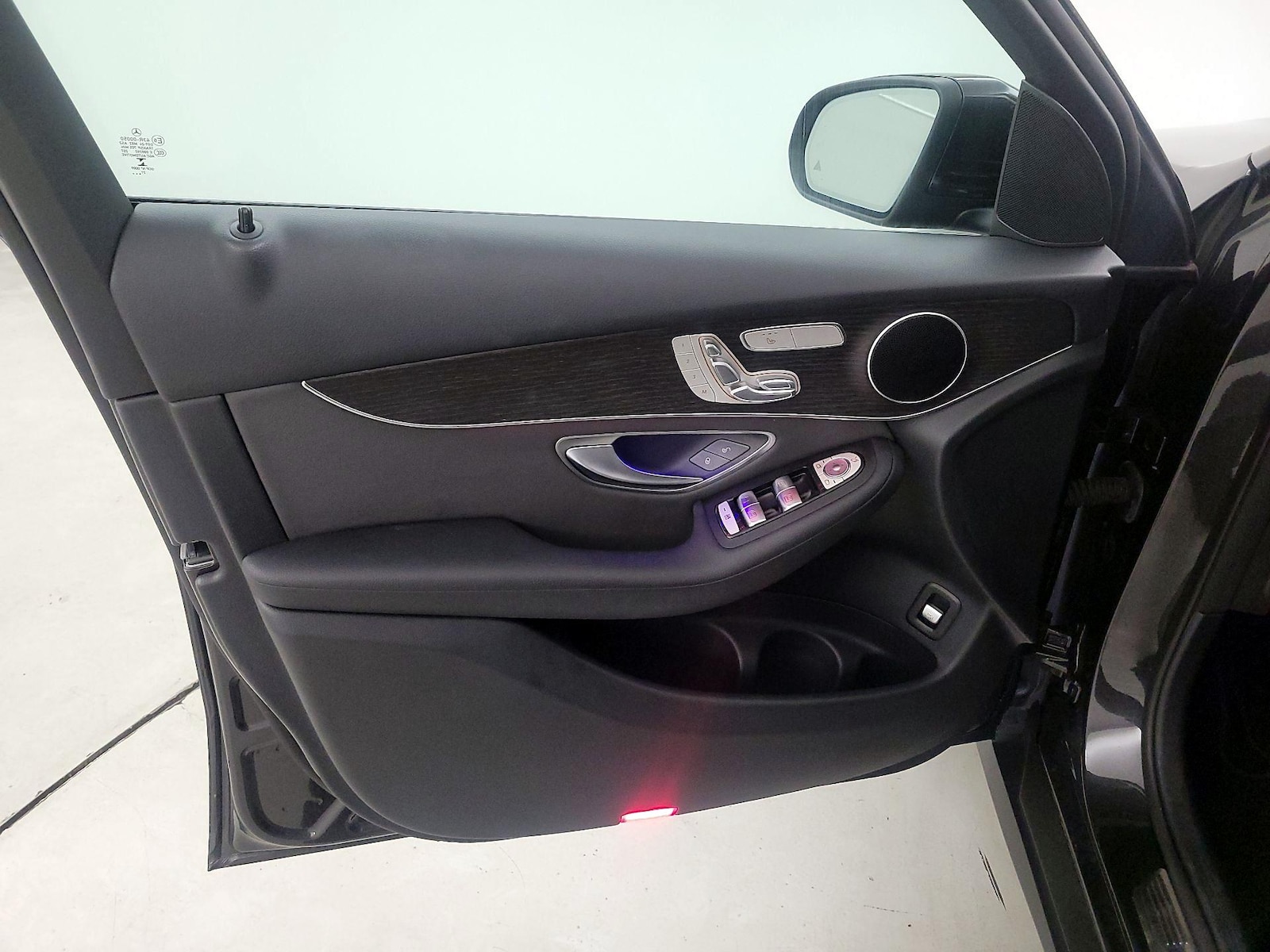 2022 Mercedes-Benz GLC GLC300 - Photo 13