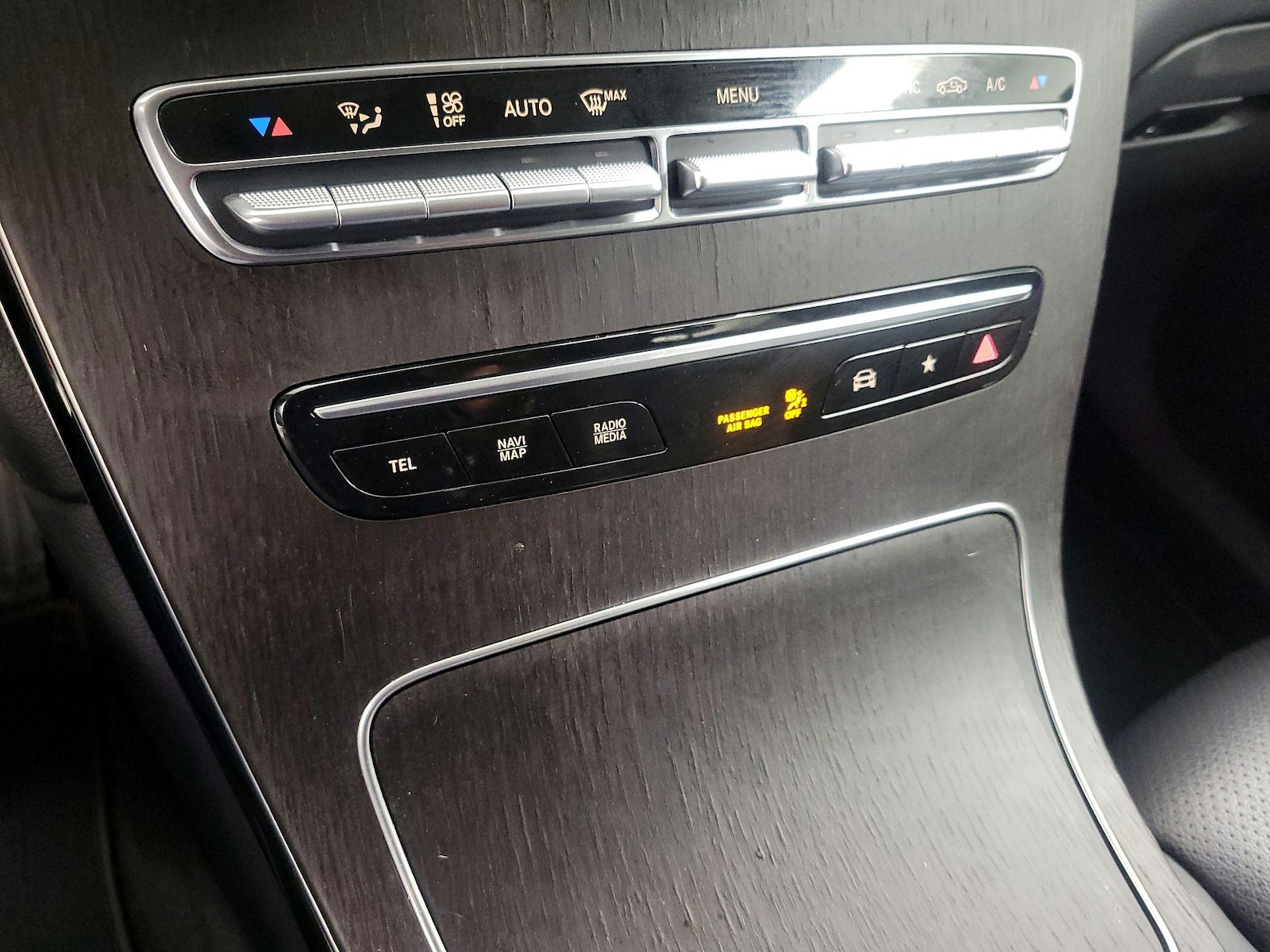 2022 Mercedes-Benz GLC GLC300 - Photo 17