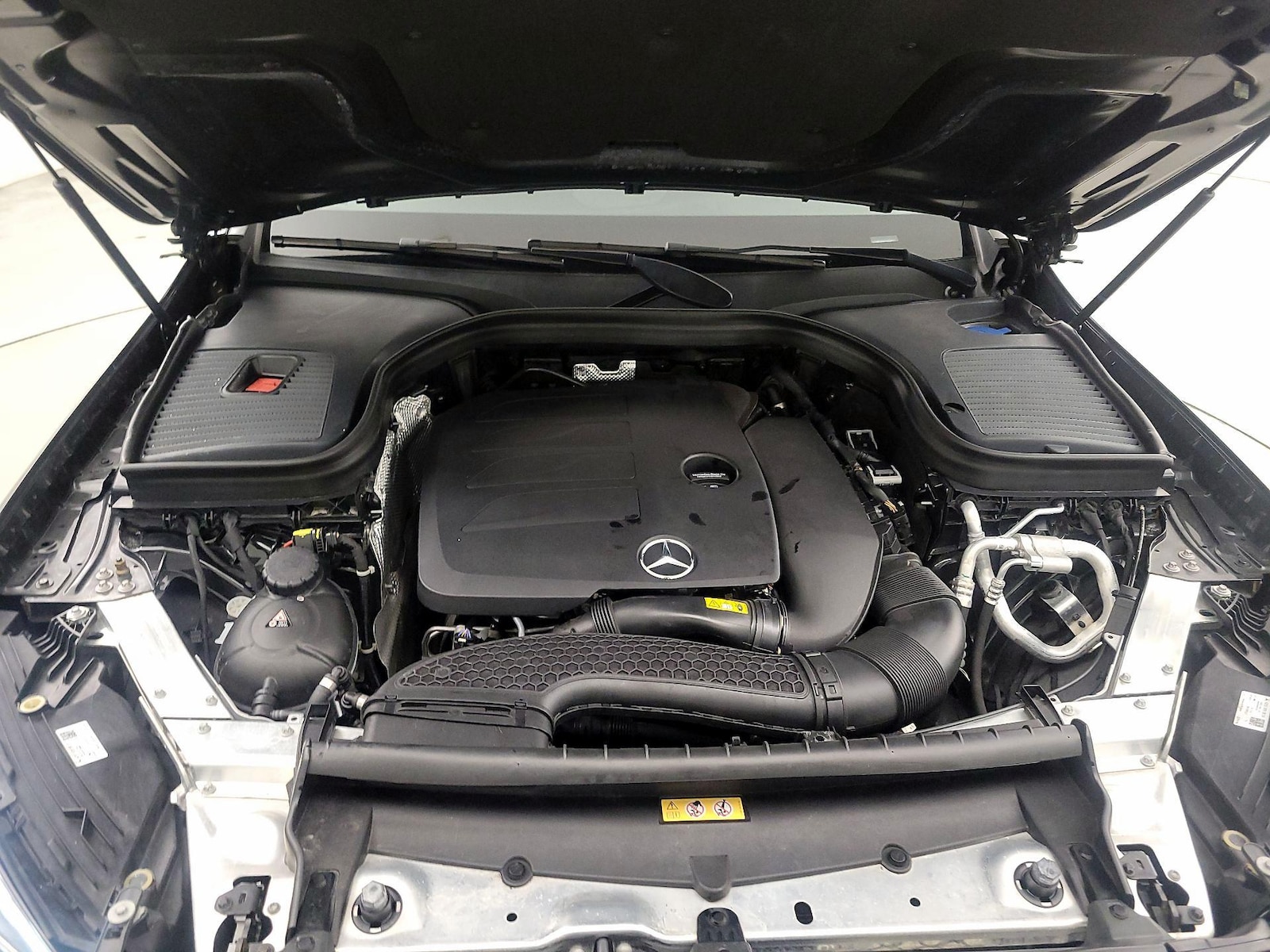 2022 Mercedes-Benz GLC GLC300 - Photo 22