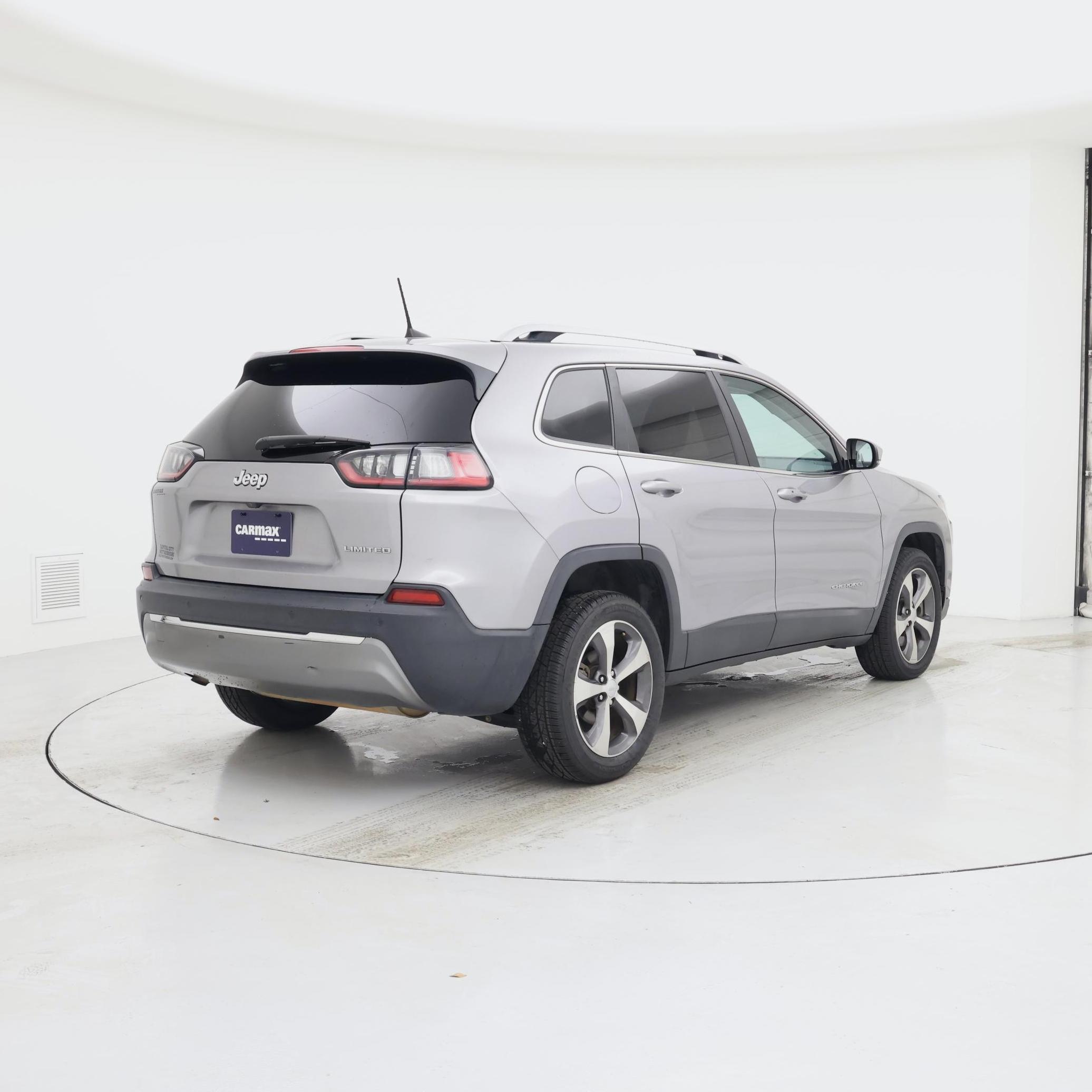 Thumbnail: 2020 Jeep Cherokee - 8