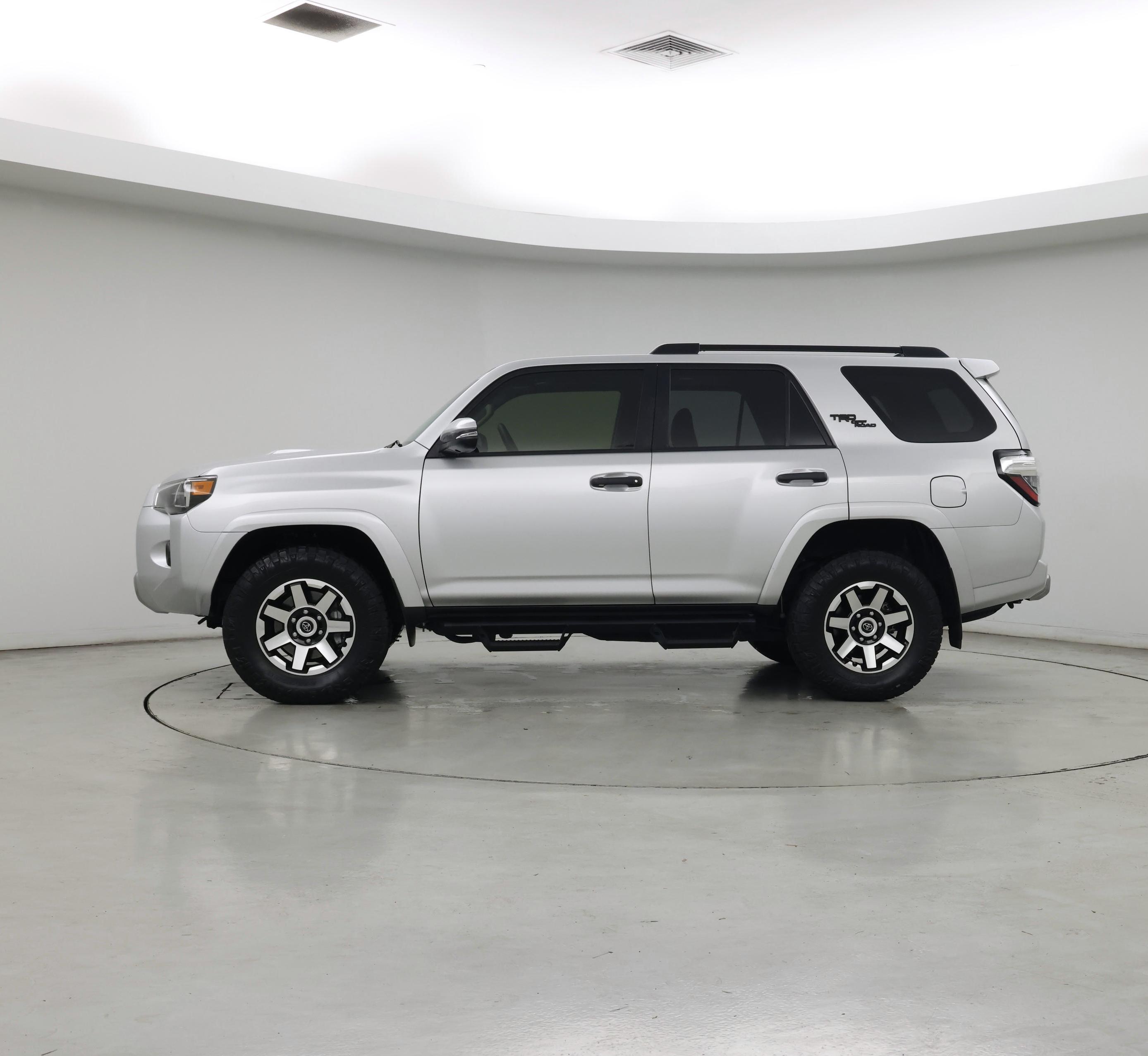 Thumbnail: 2023 Toyota 4Runner - 3