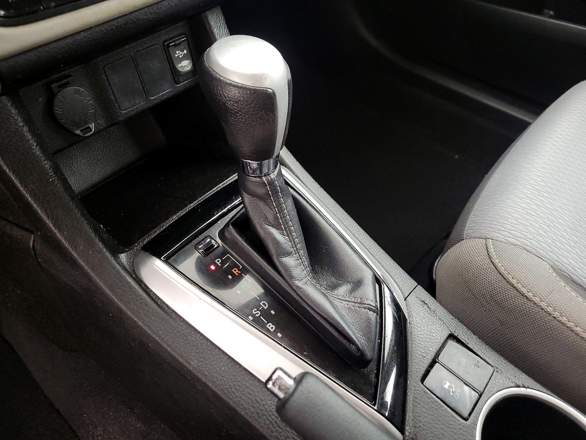 Thumbnail: 2019 Toyota Corolla - 17