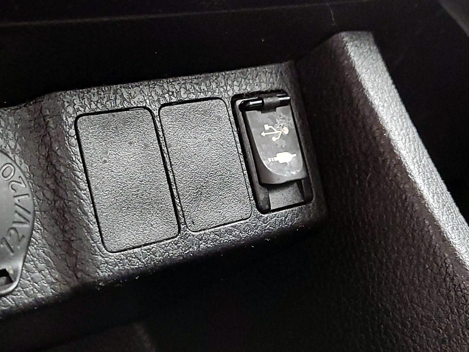 Thumbnail: 2019 Toyota Corolla - 18