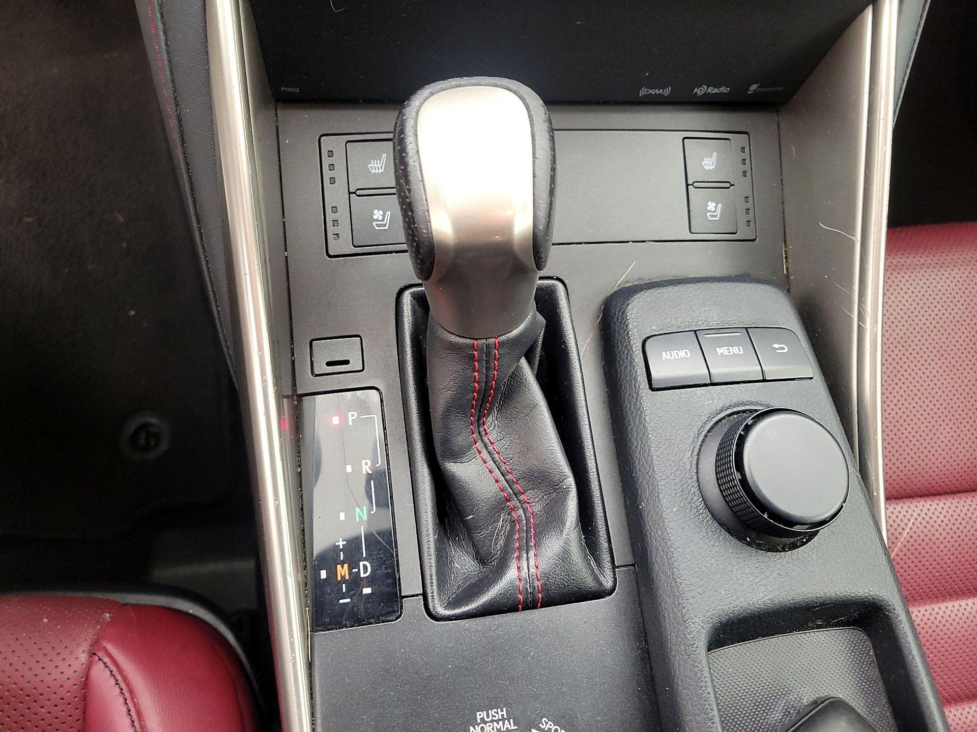 Thumbnail: 2016 Lexus IS - 17