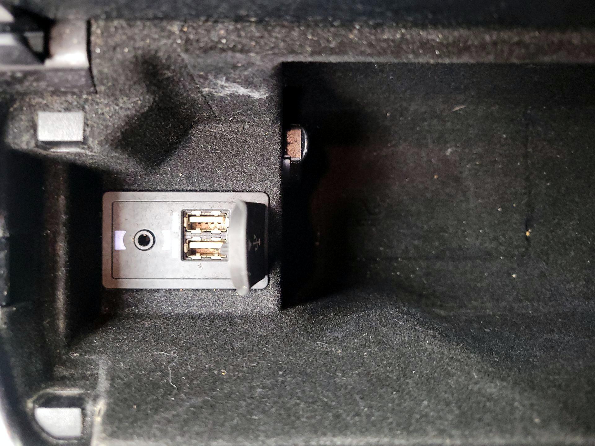 Thumbnail: 2016 Lexus IS - 18