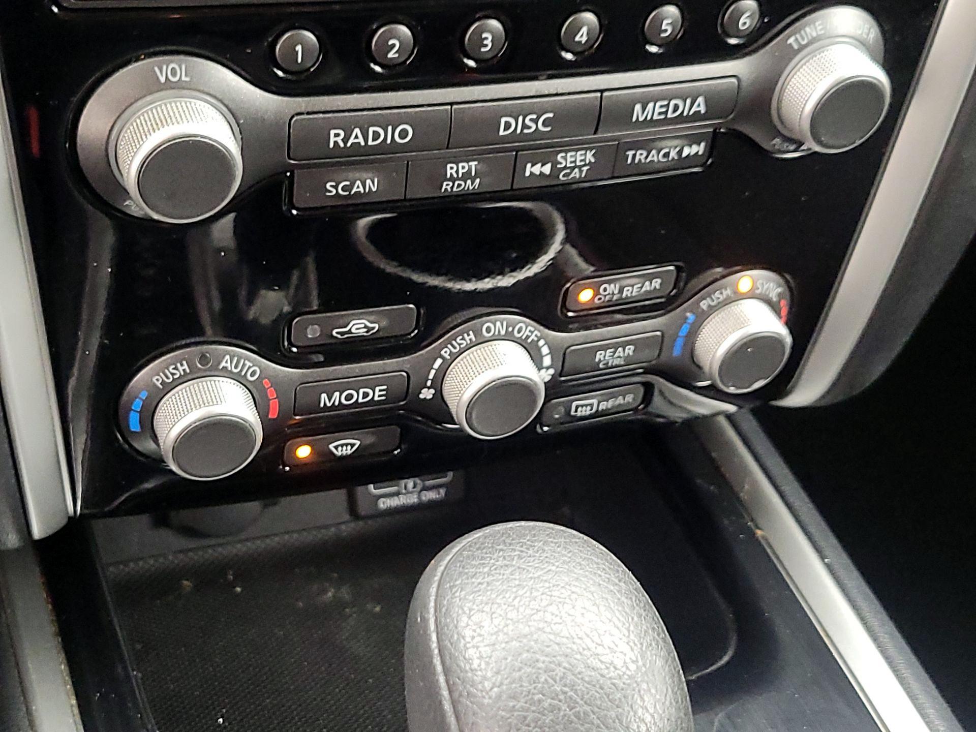 Thumbnail: 2019 Nissan Pathfinder - 16