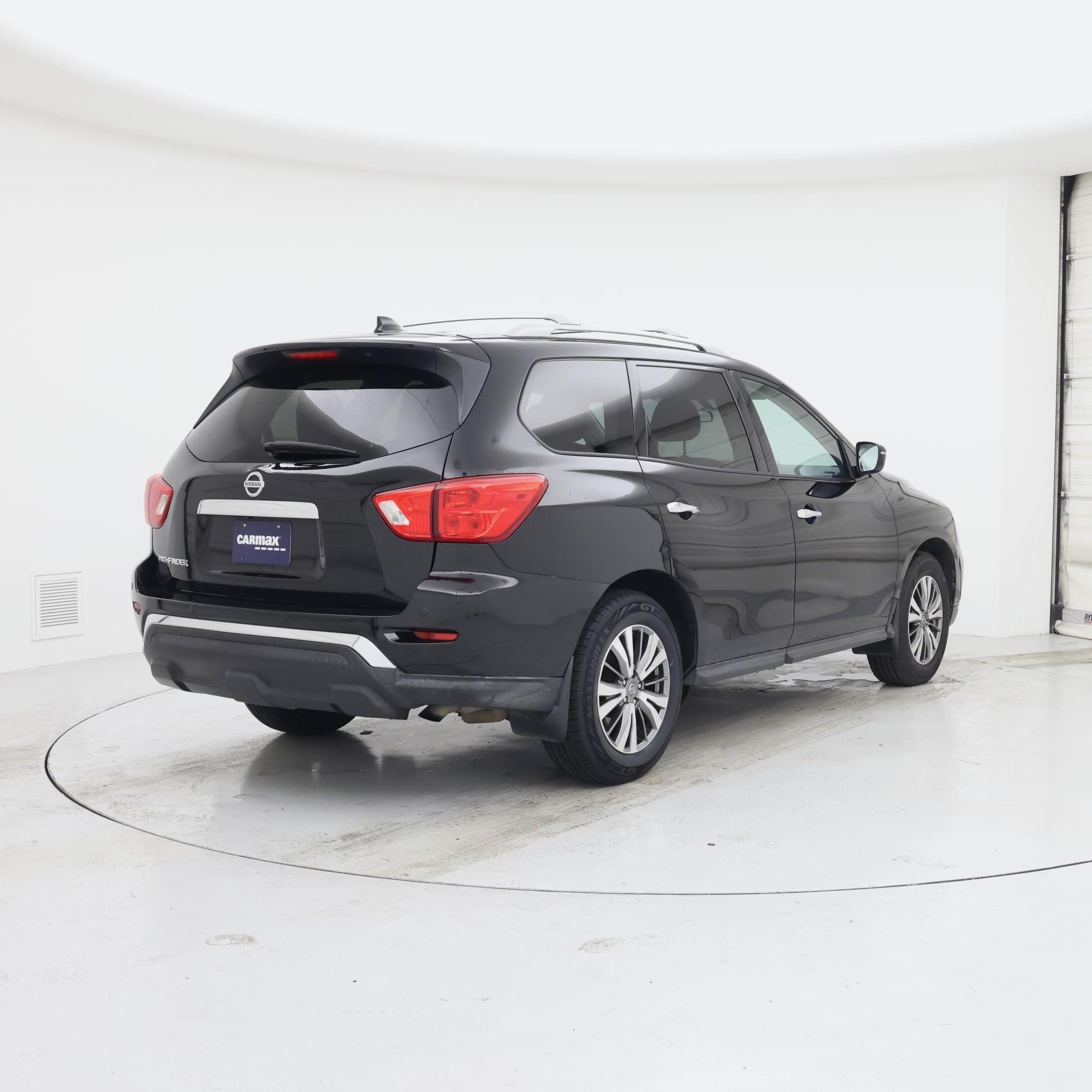 Thumbnail: 2019 Nissan Pathfinder - 8