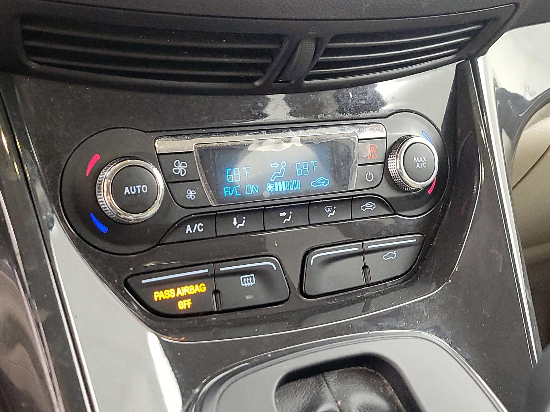 Thumbnail: 2015 Ford Escape - 16