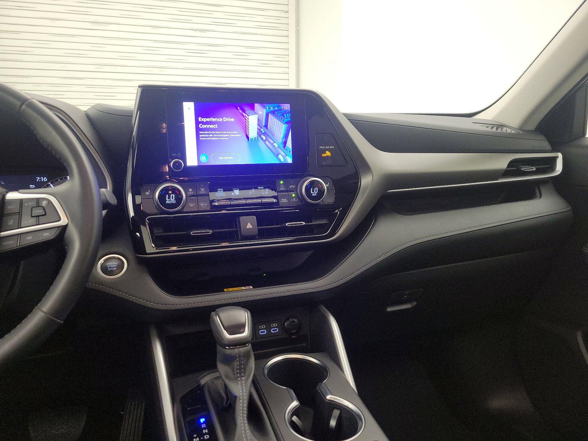 Thumbnail: 2024 Toyota Highlander - 9