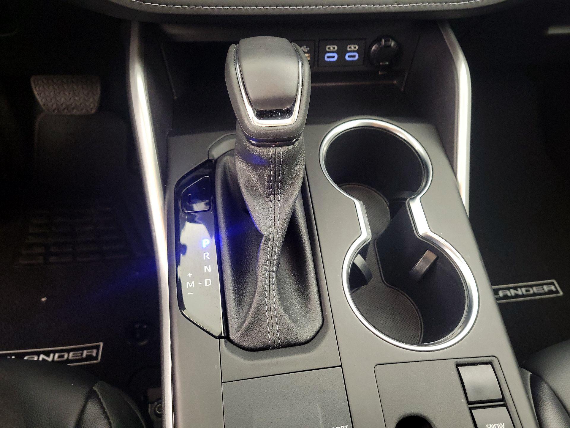 Thumbnail: 2024 Toyota Highlander - 17