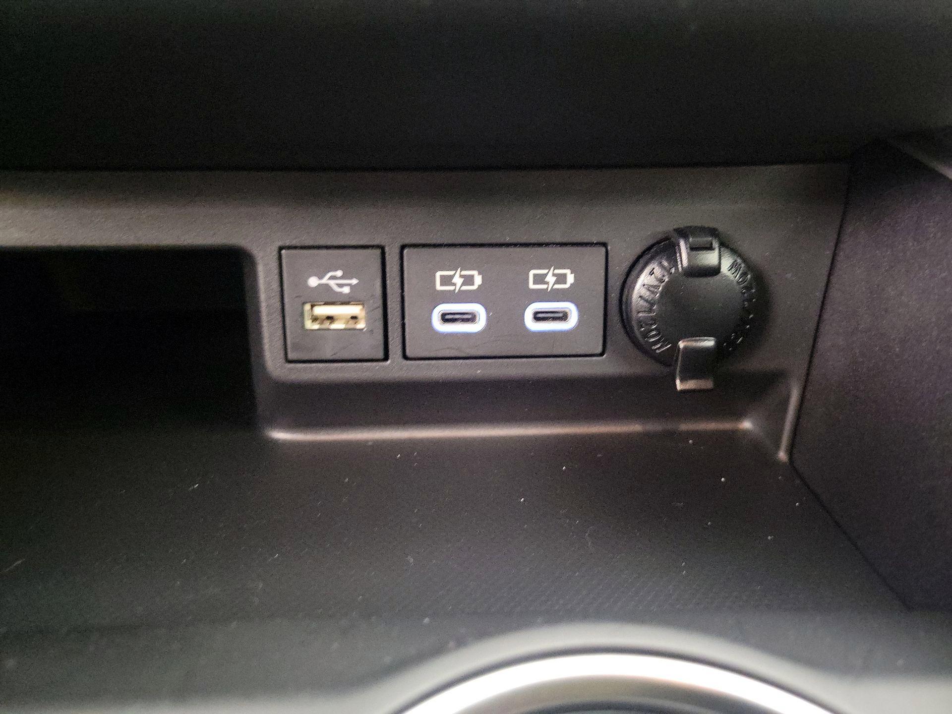 Thumbnail: 2024 Toyota Highlander - 18