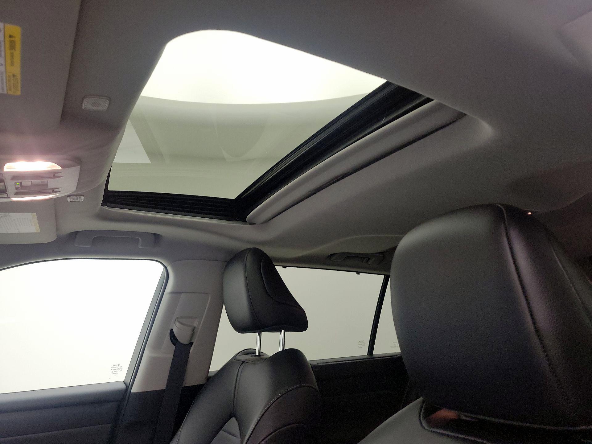 Thumbnail: 2024 Toyota Highlander - 19