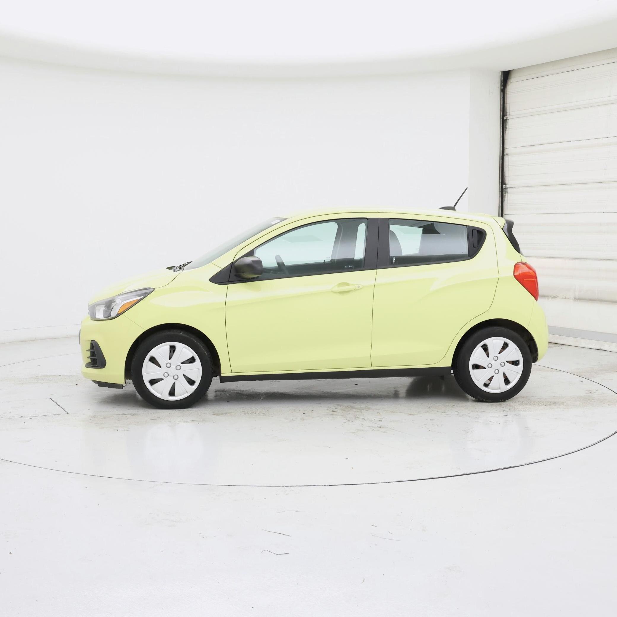 Thumbnail: 2017 Chevrolet Spark - 3