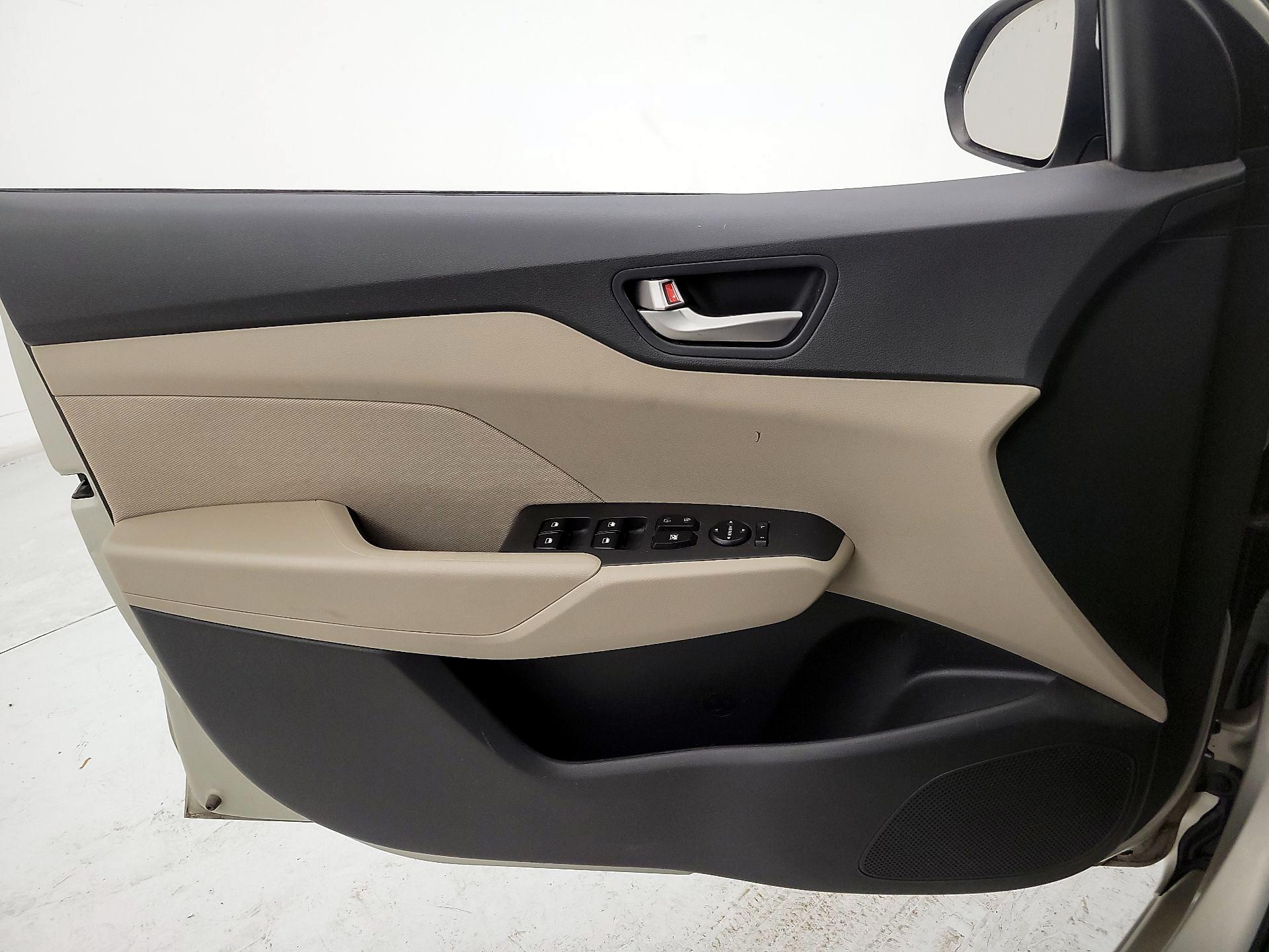 Thumbnail: 2019 Hyundai Accent - 12