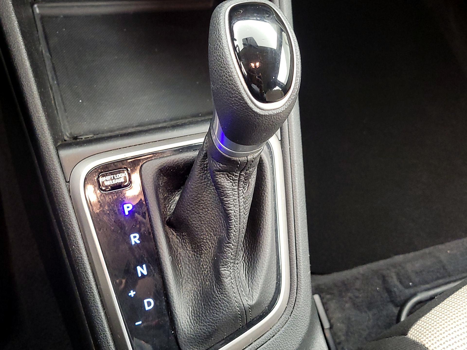 Thumbnail: 2019 Hyundai Accent - 17