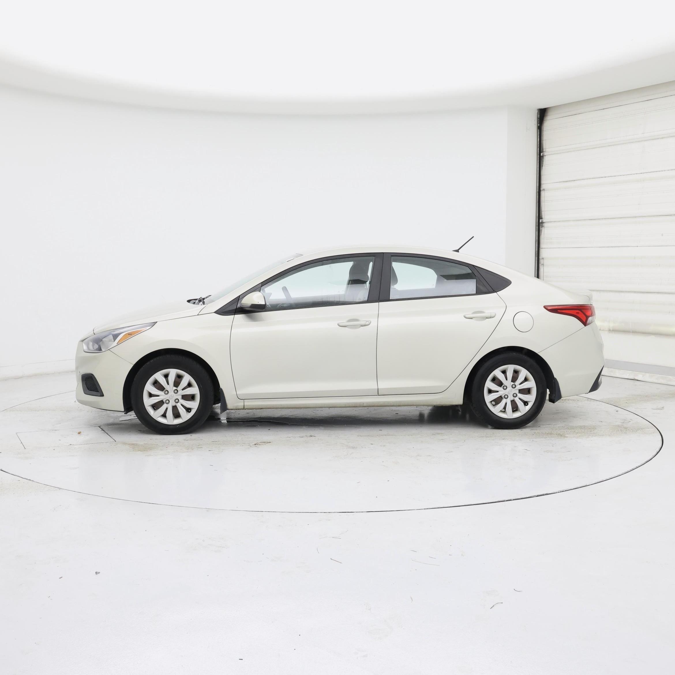 Thumbnail: 2019 Hyundai Accent - 3