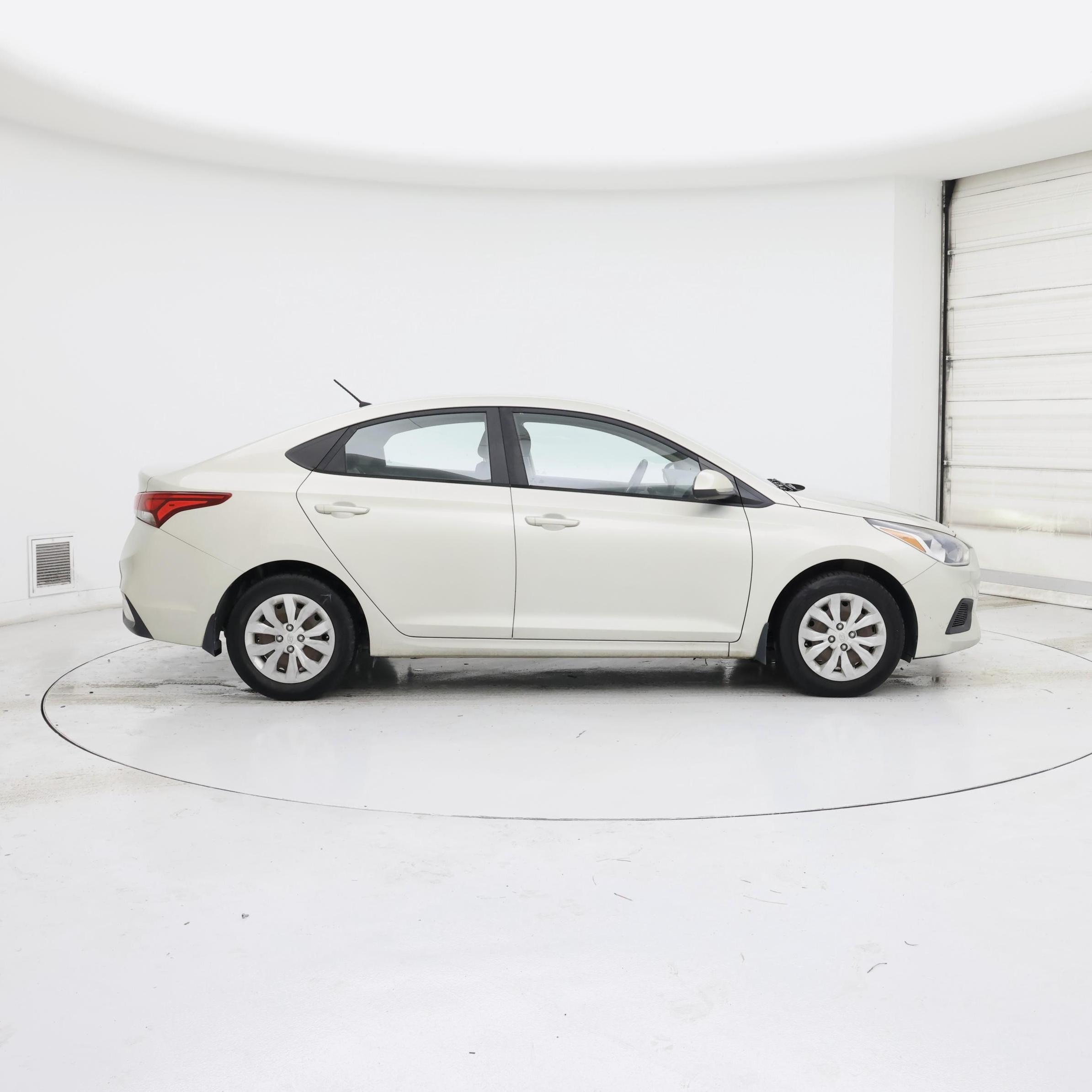 Thumbnail: 2019 Hyundai Accent - 7