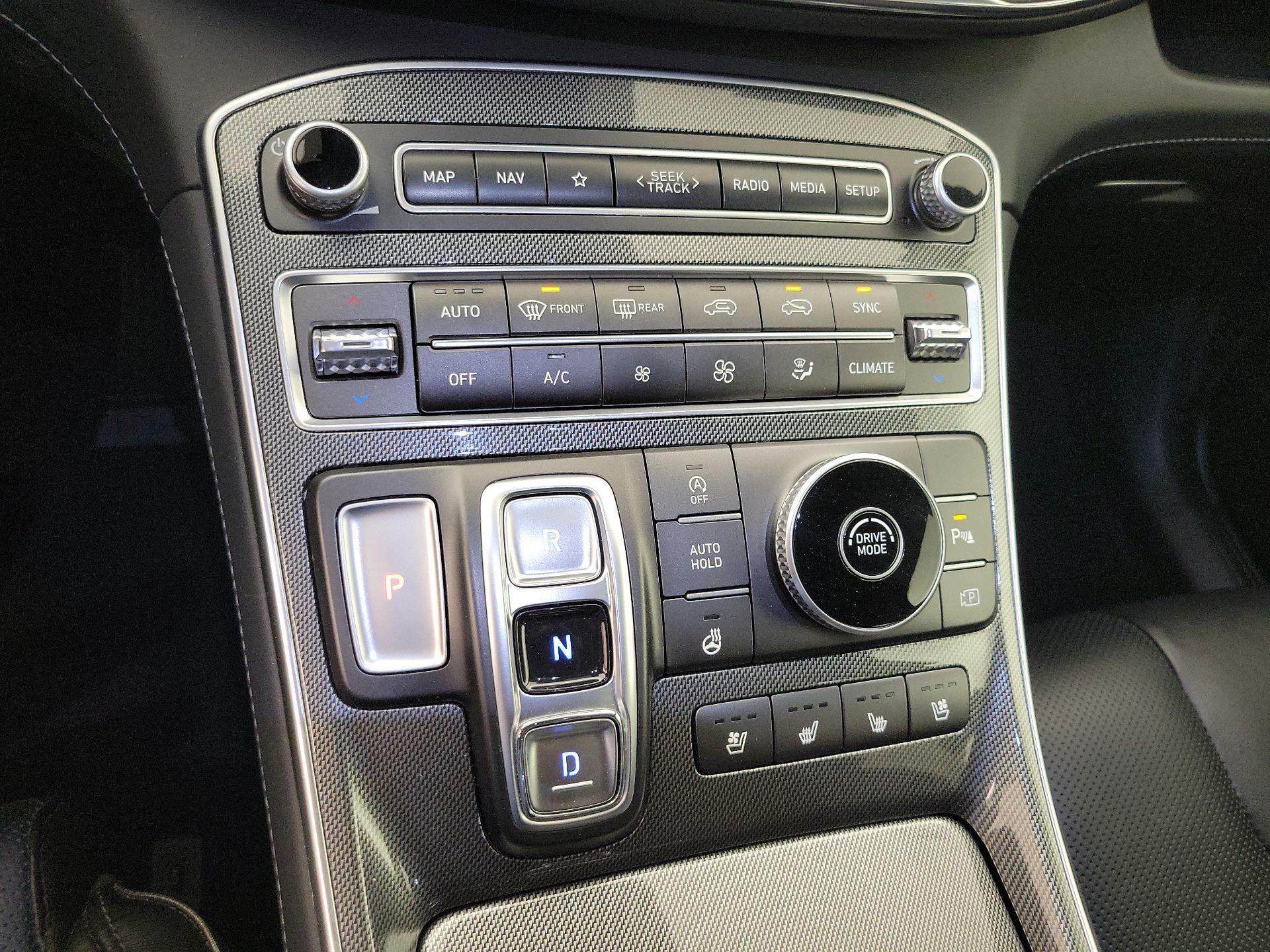 Thumbnail: 2023 Hyundai Santa Fe - 18