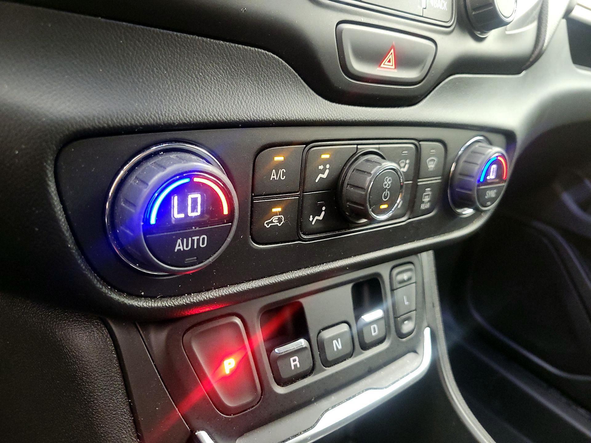 Thumbnail: 2019 GMC Terrain - 17