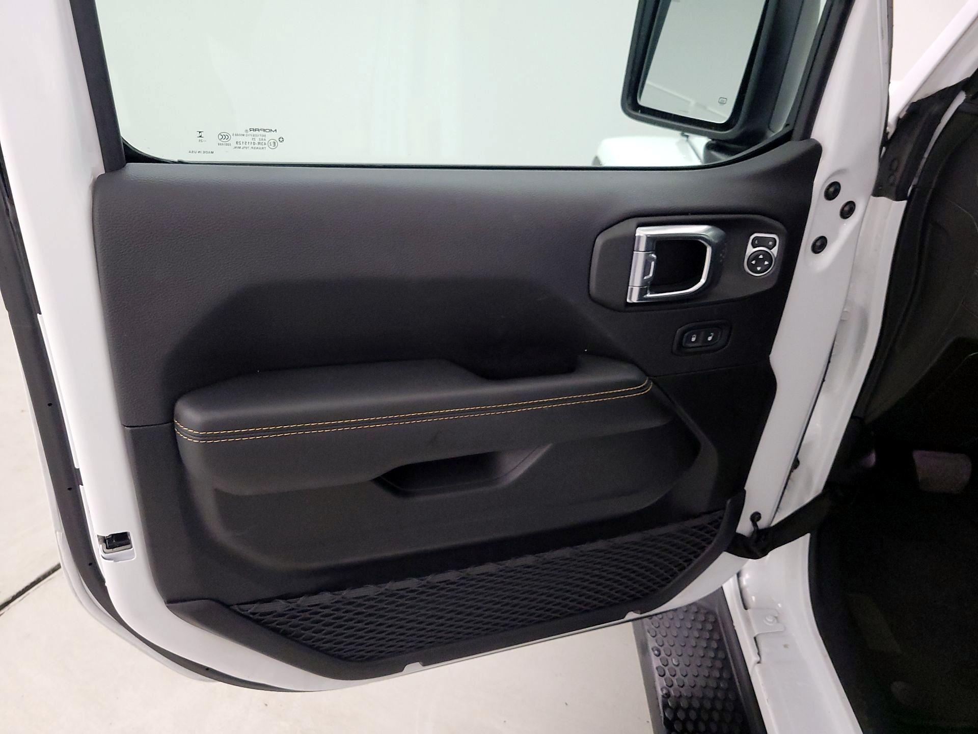 Thumbnail: 2025 Jeep Wrangler - 12