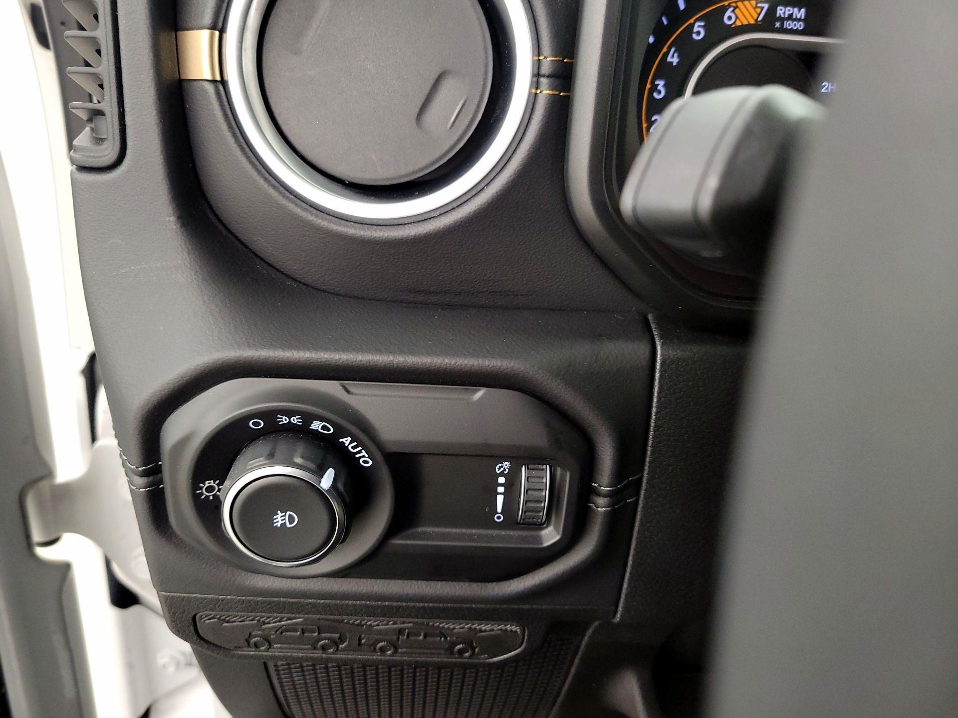 Thumbnail: 2025 Jeep Wrangler - 13