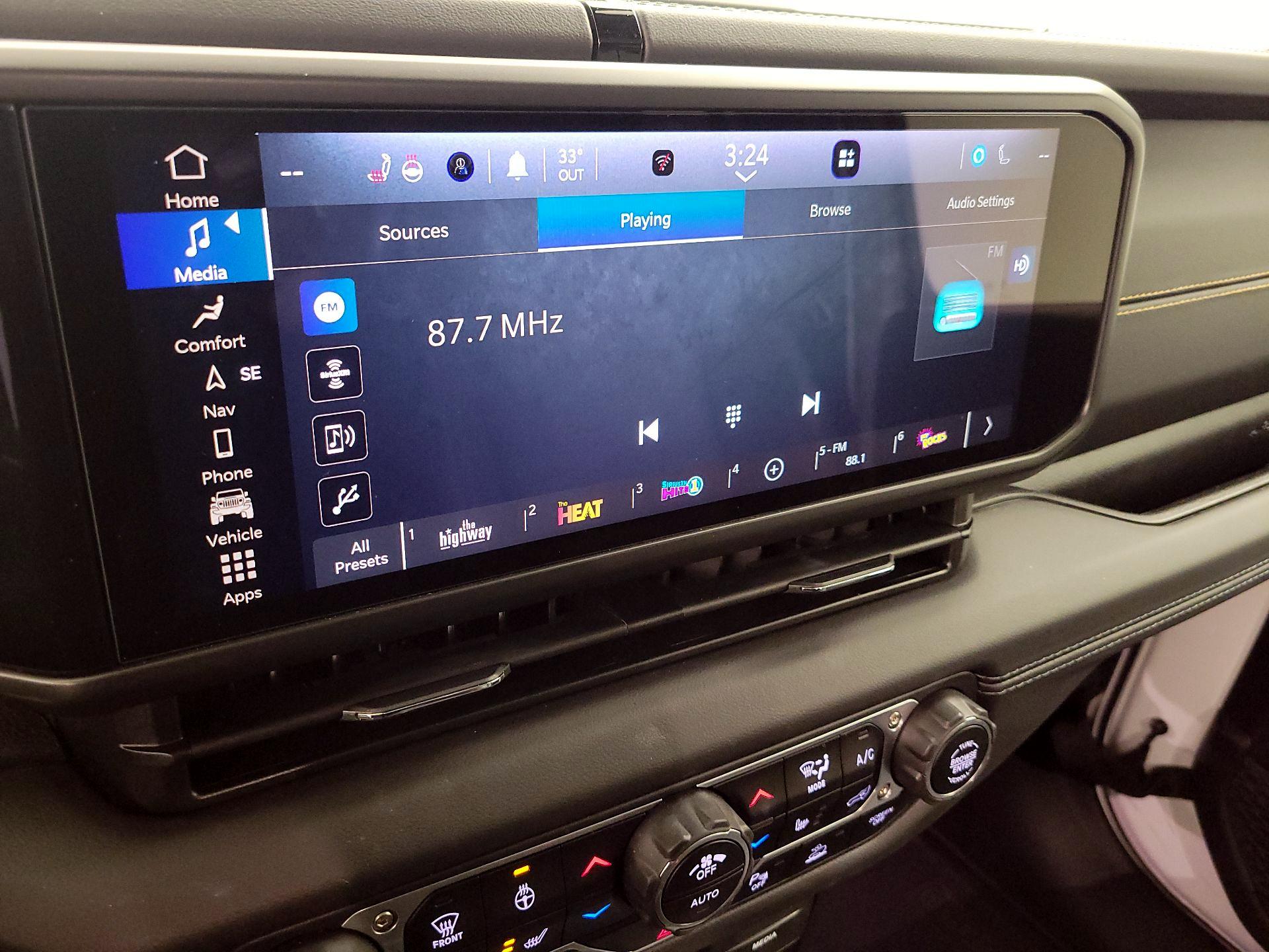 Thumbnail: 2025 Jeep Wrangler - 16