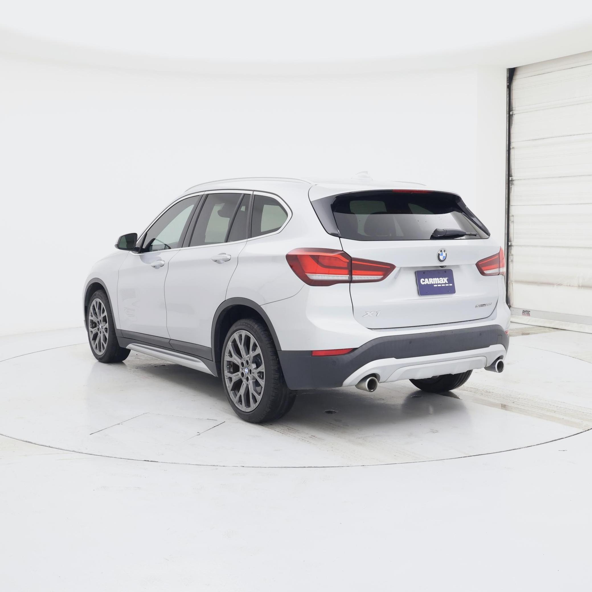 Thumbnail: 2021 BMW X1 - 2