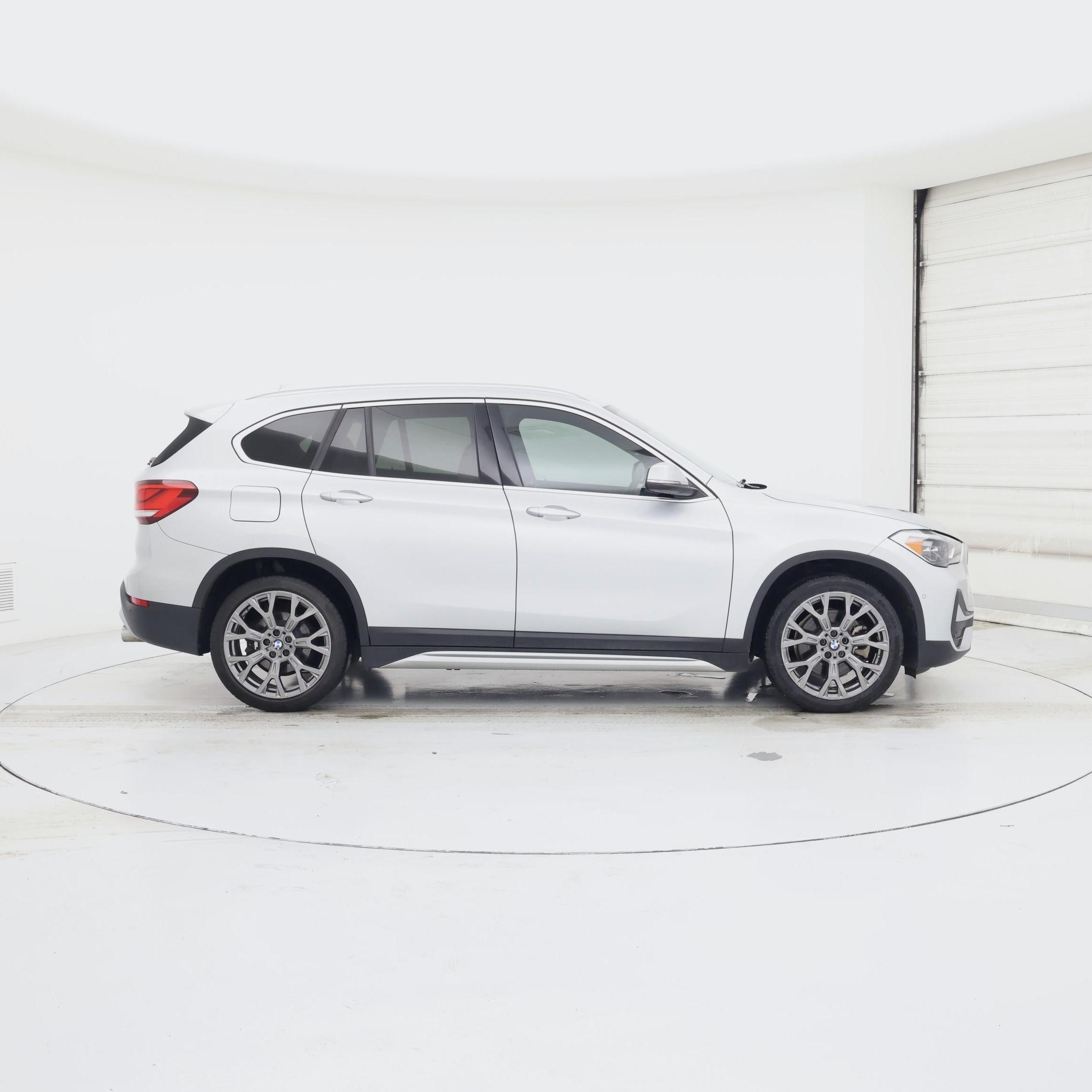Thumbnail: 2021 BMW X1 - 7