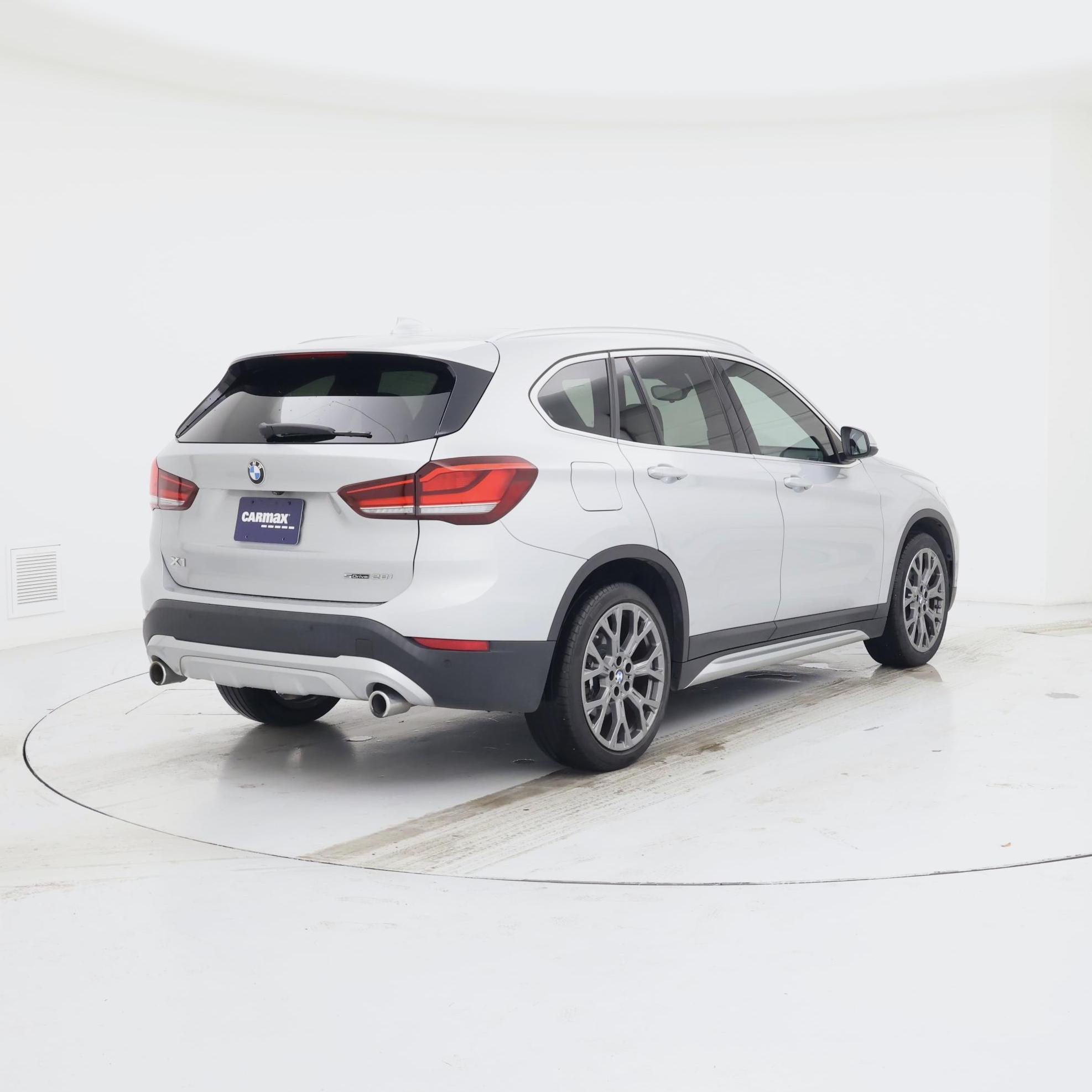 Thumbnail: 2021 BMW X1 - 8