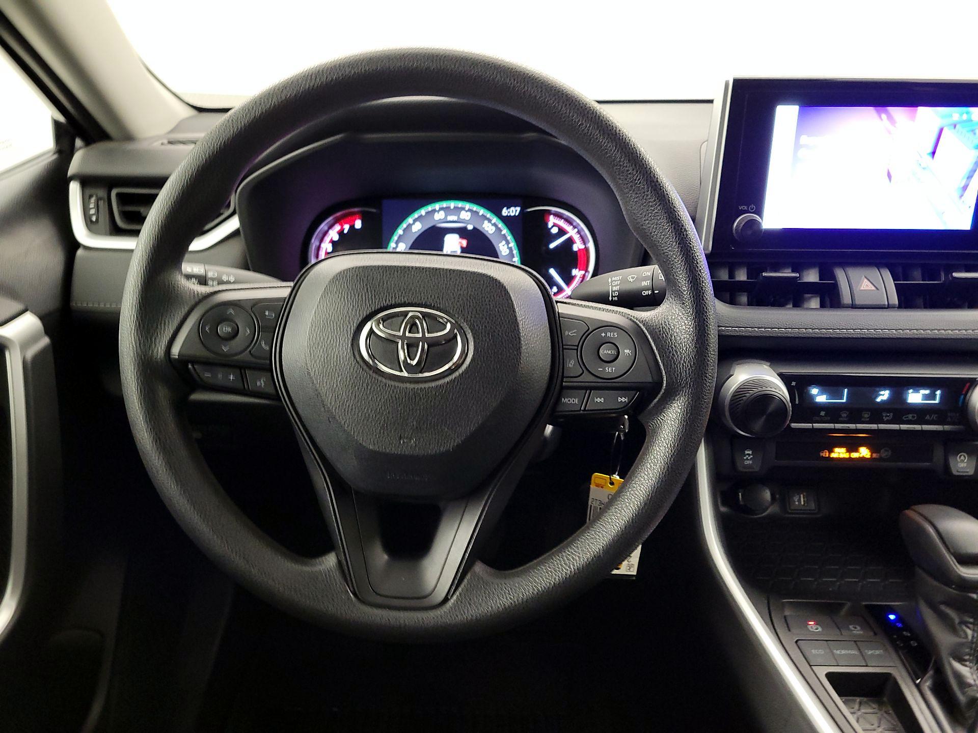 Thumbnail: 2024 Toyota RAV4 - 10