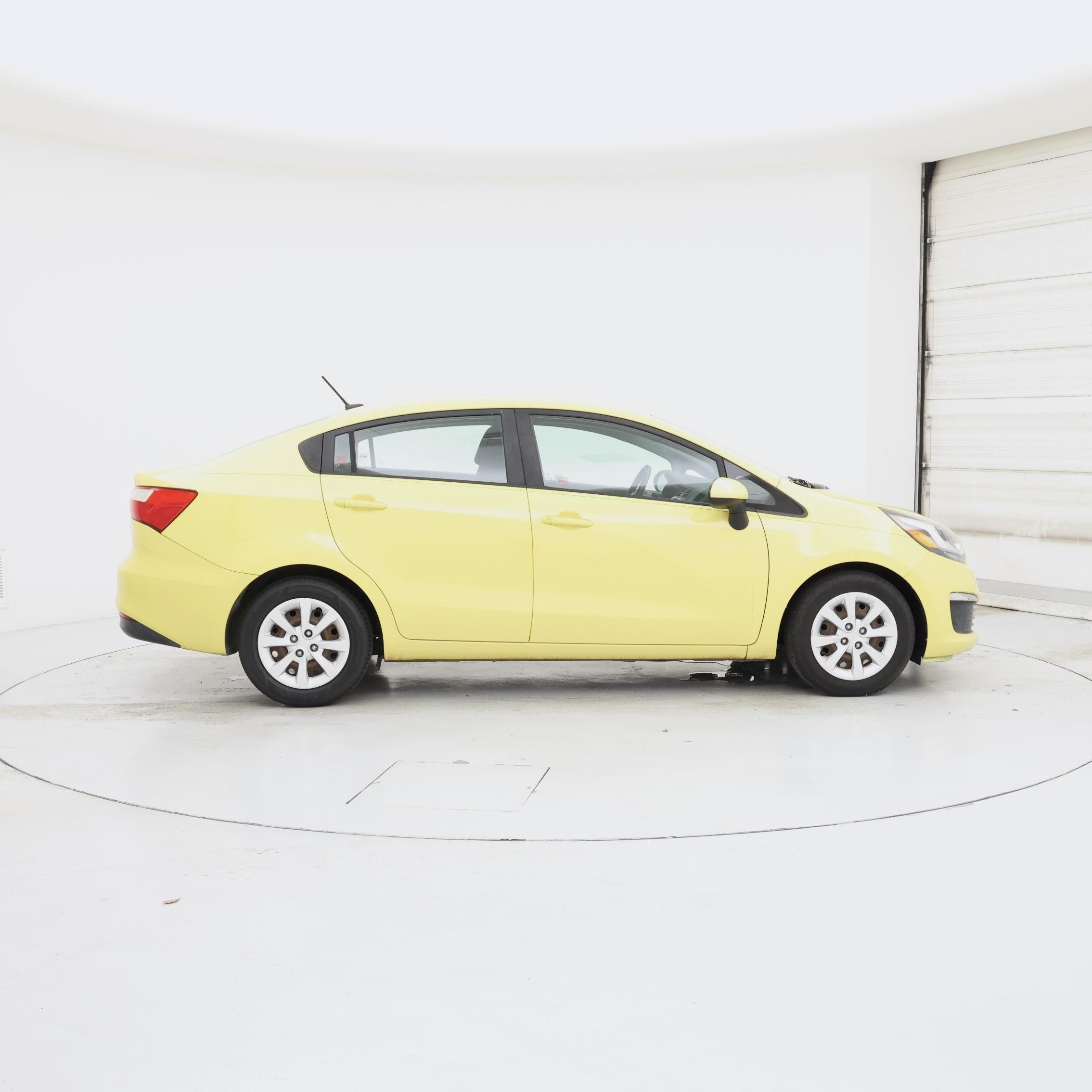 Thumbnail: 2016 Kia Rio - 7