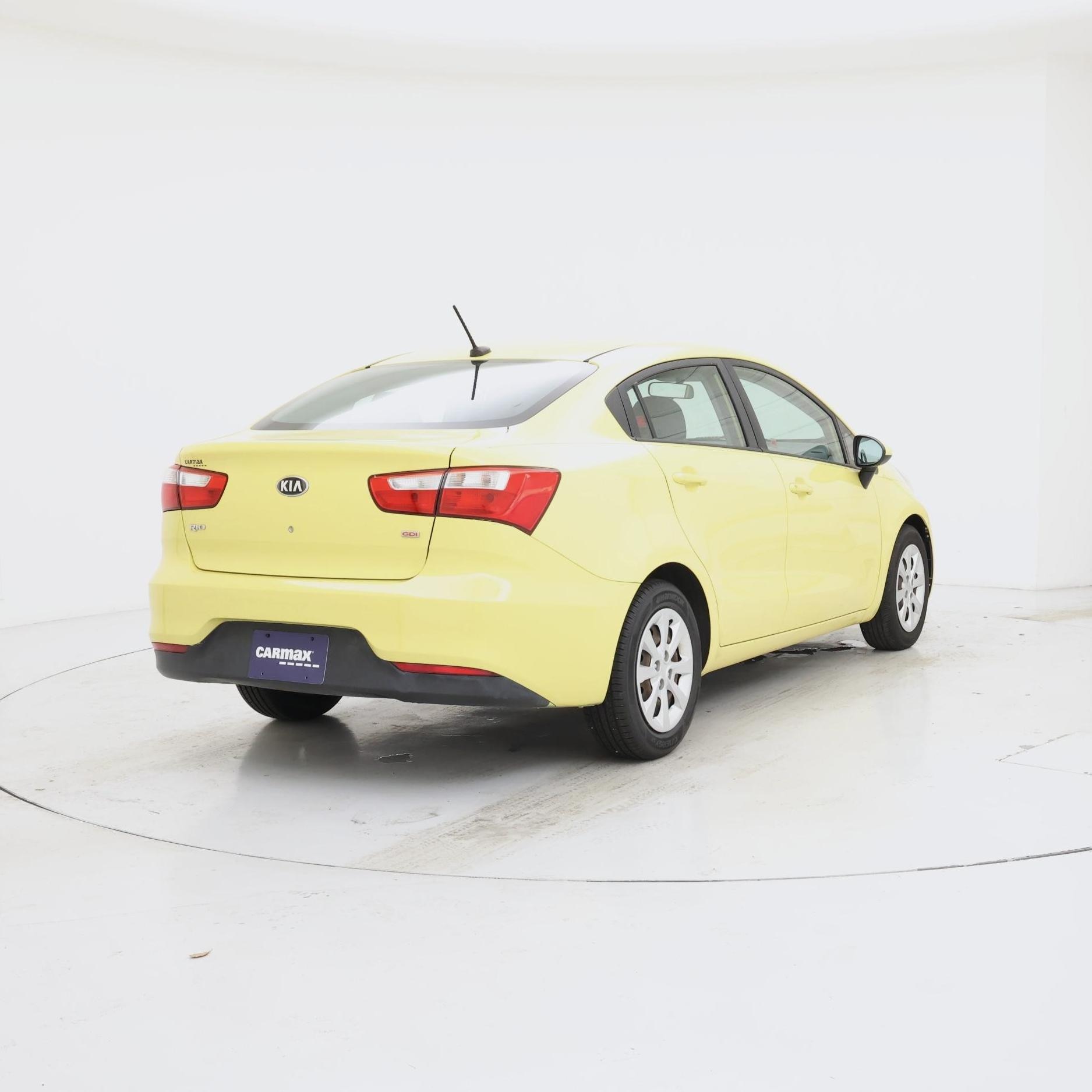 Thumbnail: 2016 Kia Rio - 8