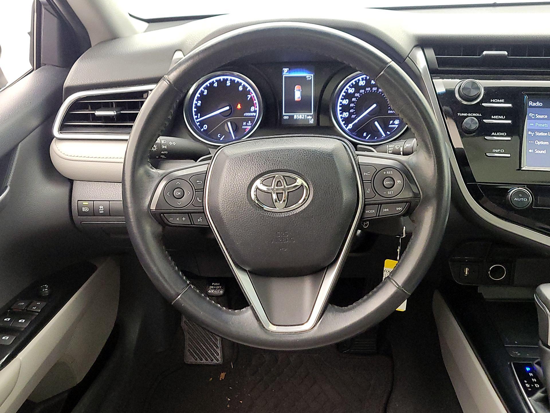 Thumbnail: 2018 Toyota Camry - 10