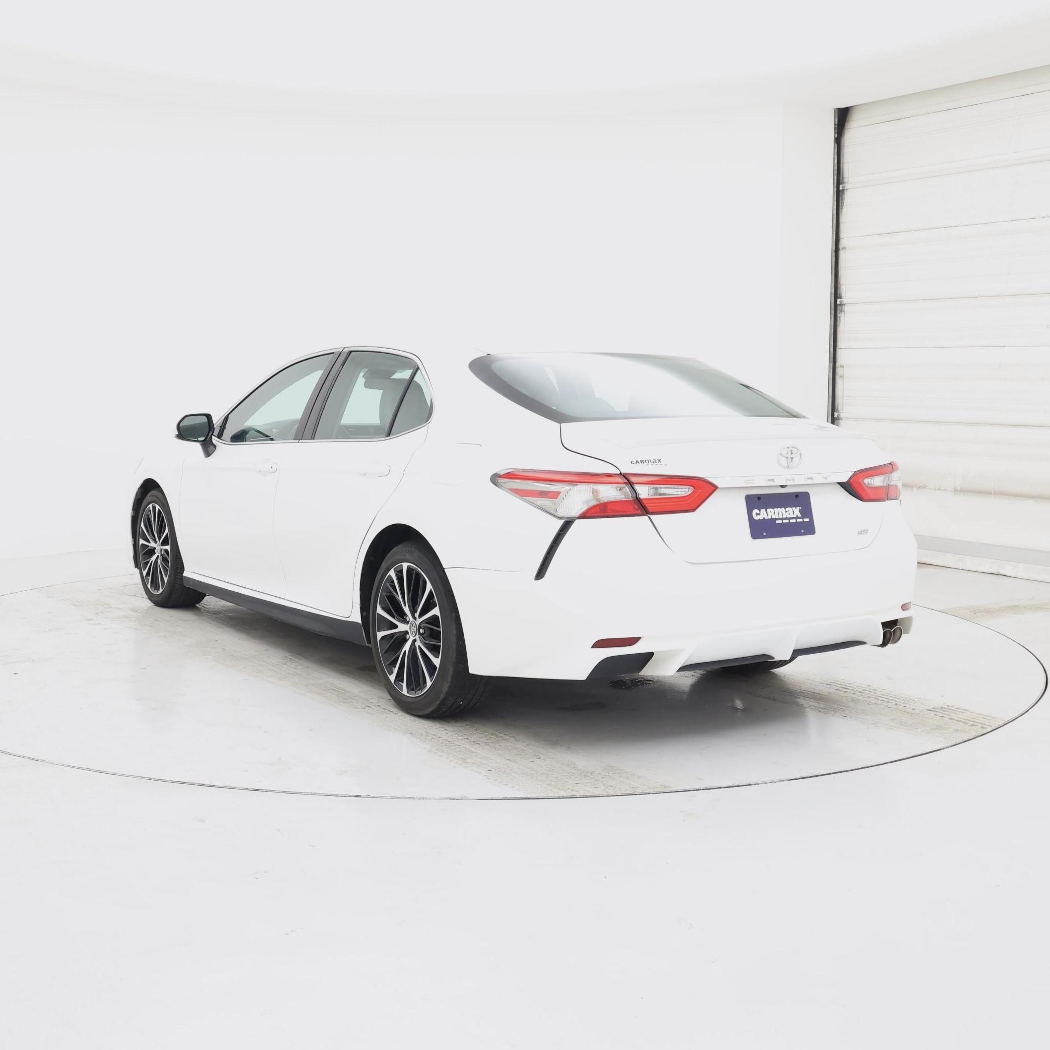 Thumbnail: 2018 Toyota Camry - 2