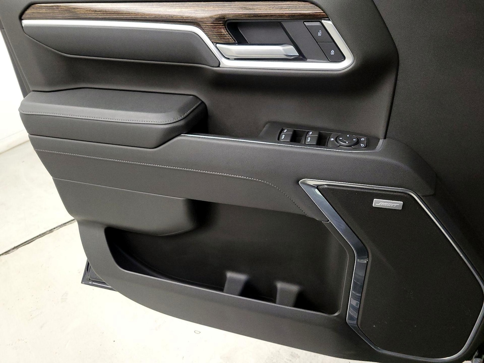 2025 GMC Sierra 1500 Elevation - Photo 13