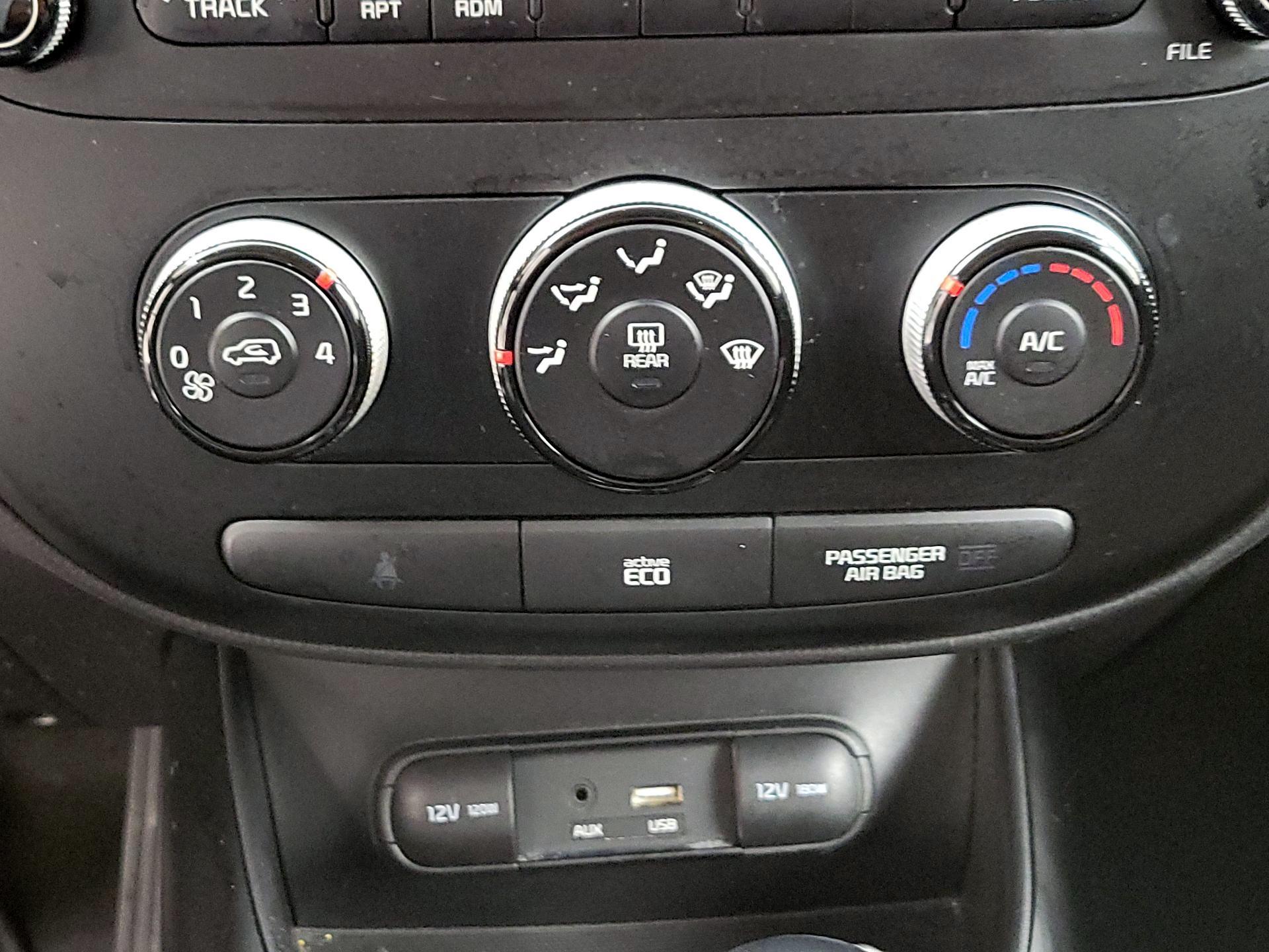 Thumbnail: 2016 Kia Soul - 15