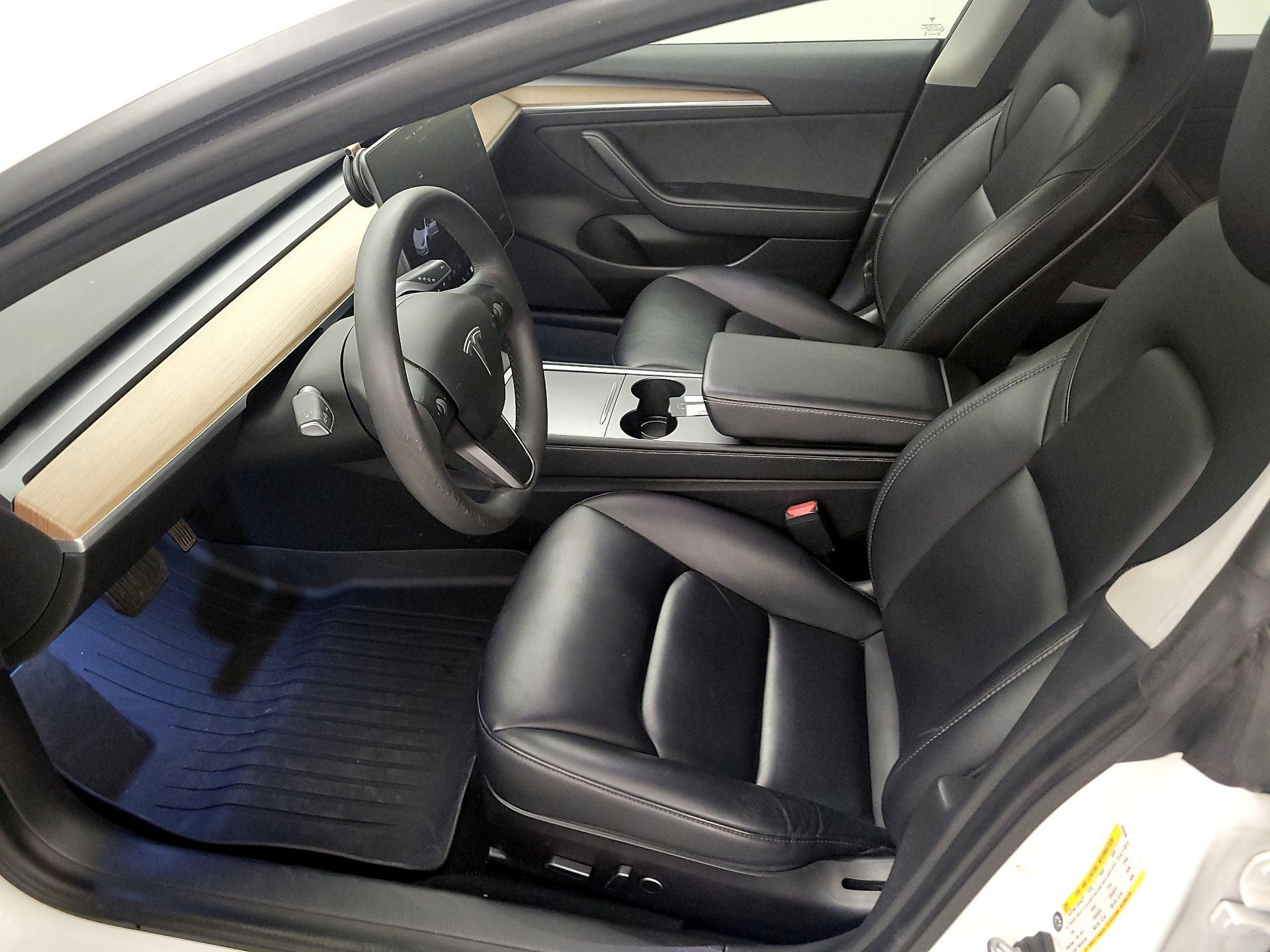 Thumbnail: 2021 Tesla Model 3 - 11