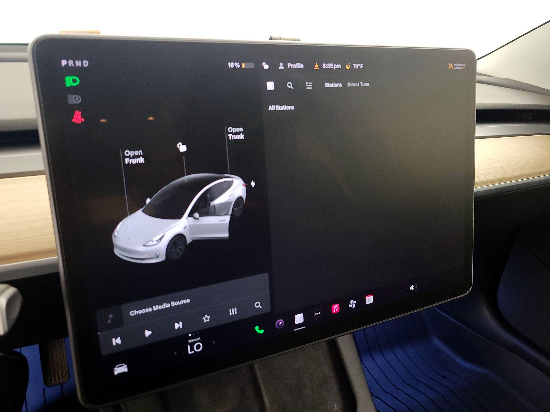 Thumbnail: 2021 Tesla Model 3 - 15