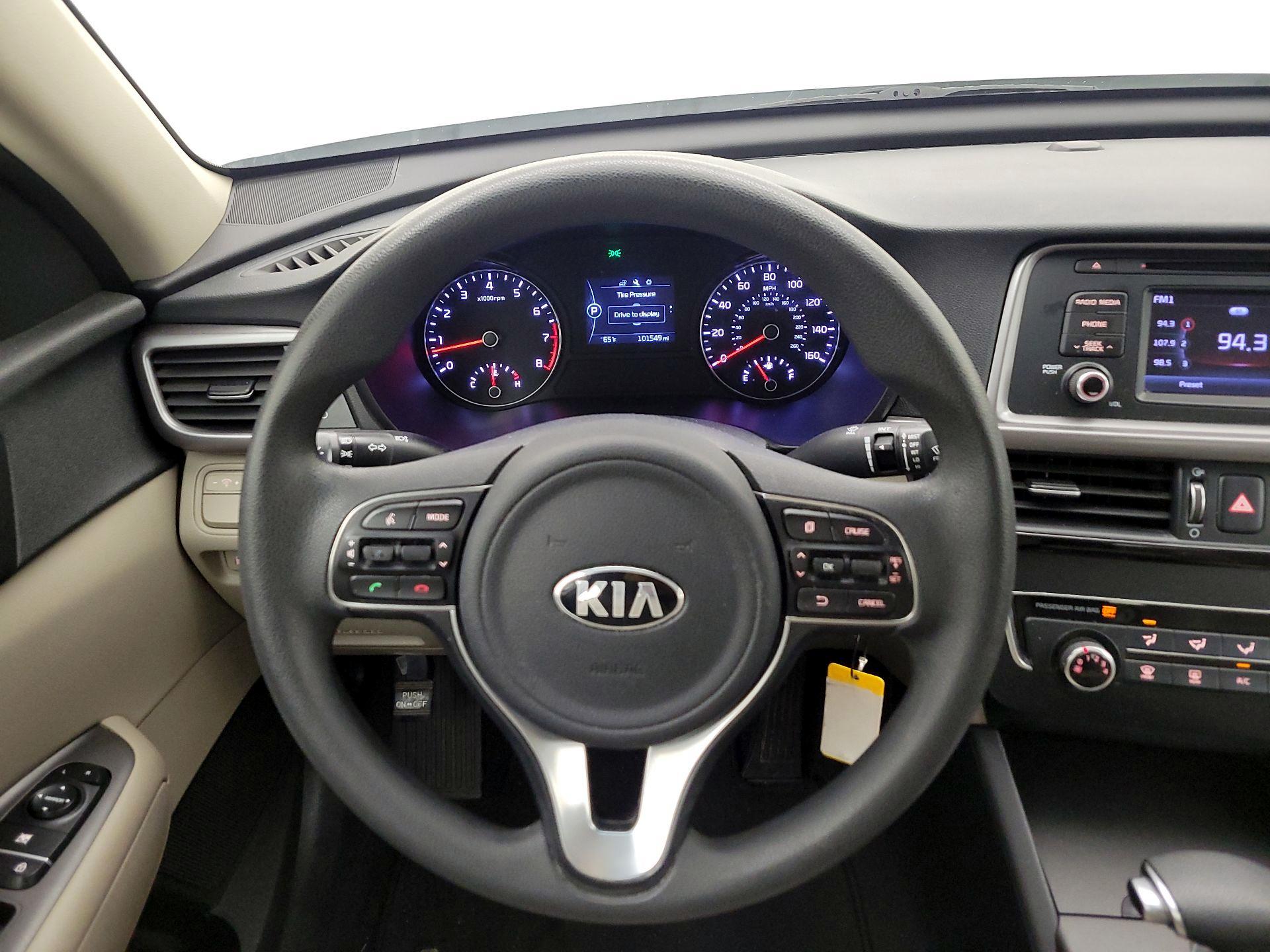 Thumbnail: 2017 Kia Optima - 10