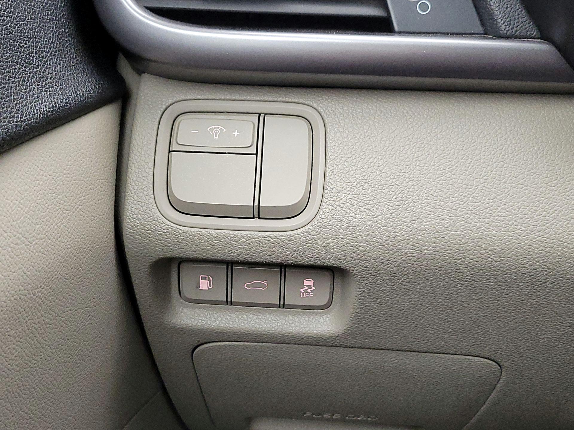 Thumbnail: 2017 Kia Optima - 13