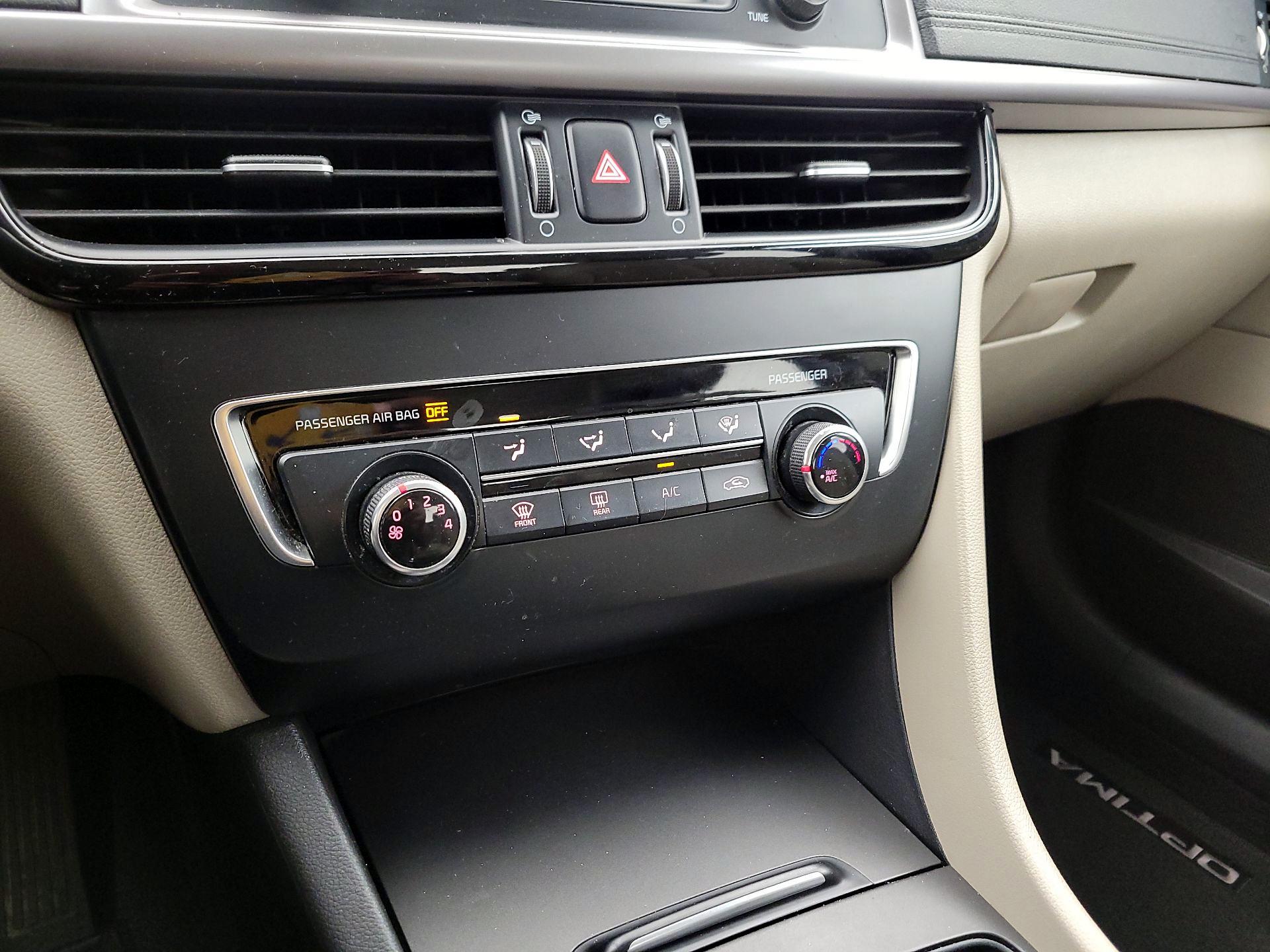 Thumbnail: 2017 Kia Optima - 16