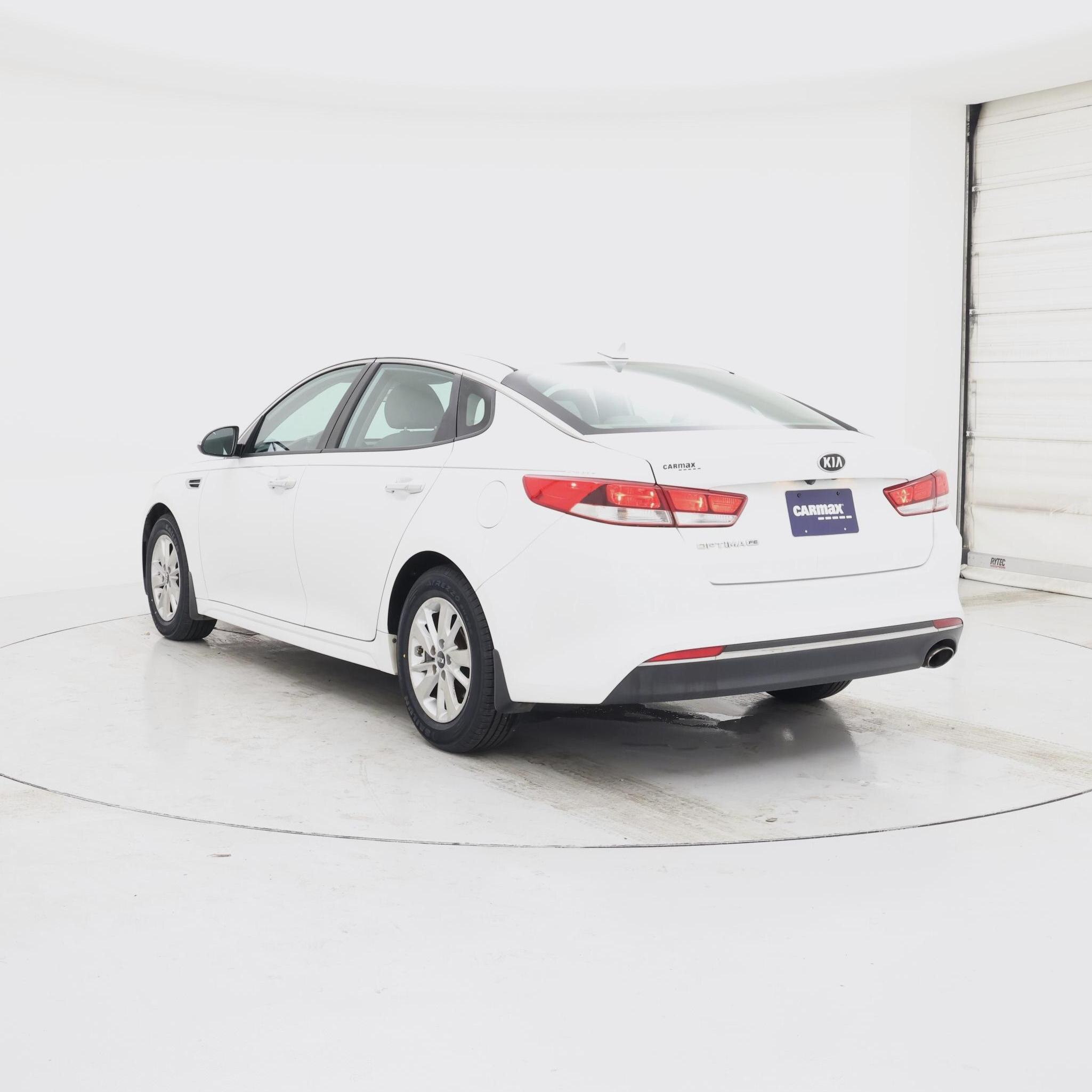 Thumbnail: 2017 Kia Optima - 2