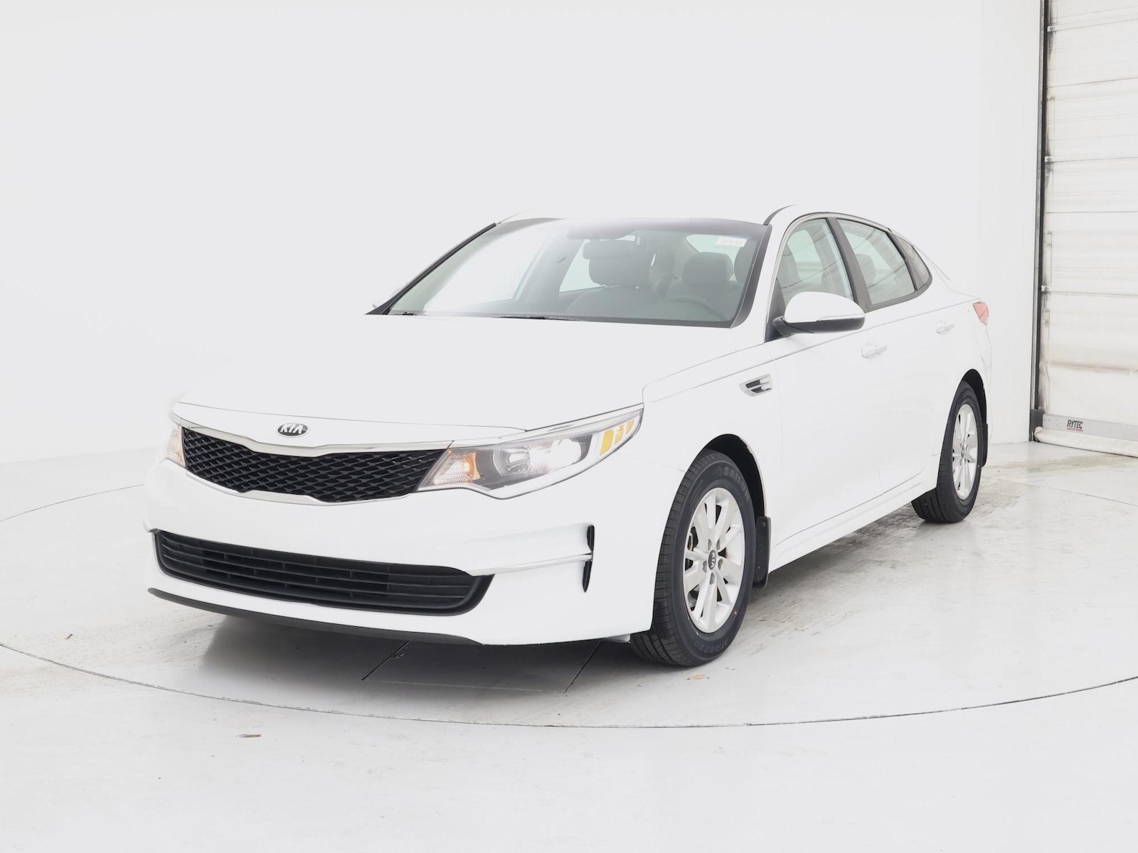 2017 Kia Optima LX - Photo 5