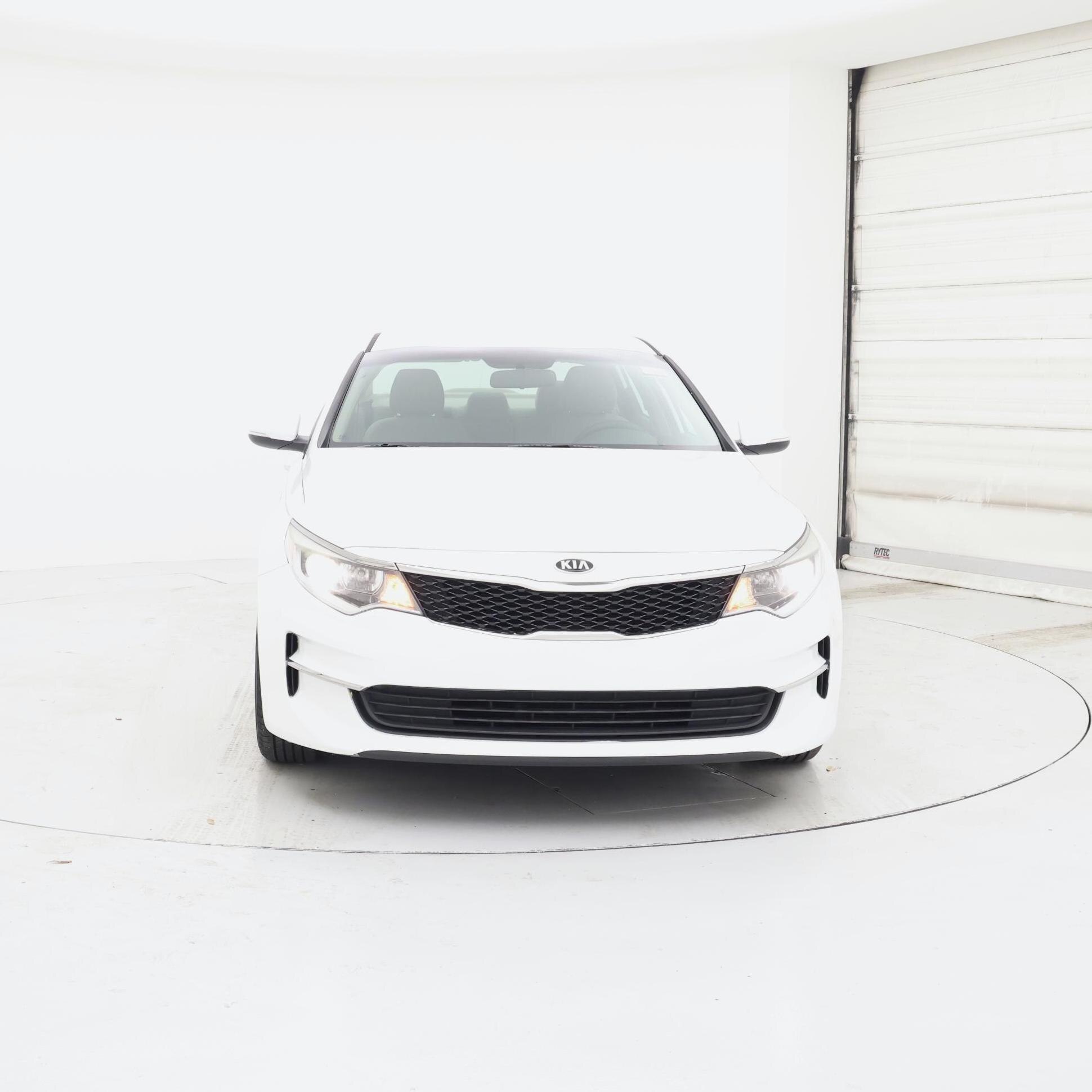 Thumbnail: 2017 Kia Optima - 5